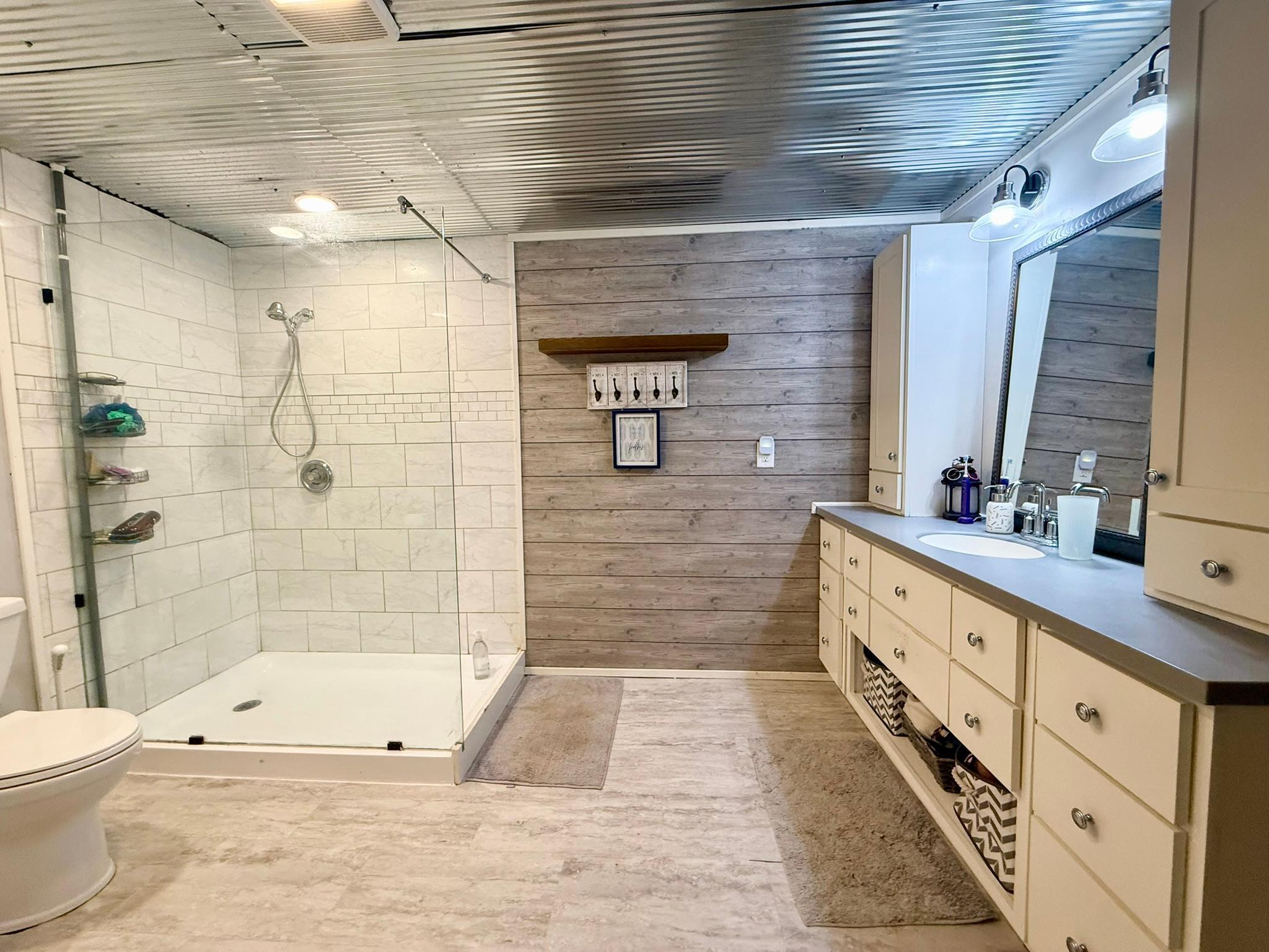 1997 single family home for sale at 3874 Airway Lane NE in Alexandria, MN — 5 bed, 4 bath (photo 64 of 79)