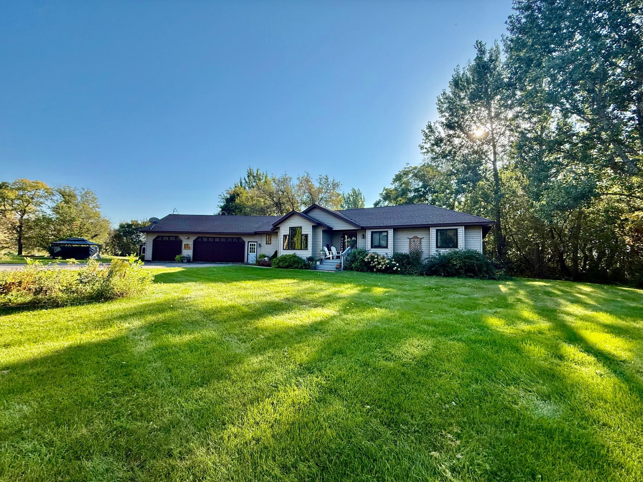 1997 single family home for sale at 3874 Airway Lane NE in Alexandria, MN — 5 bed, 4 bath