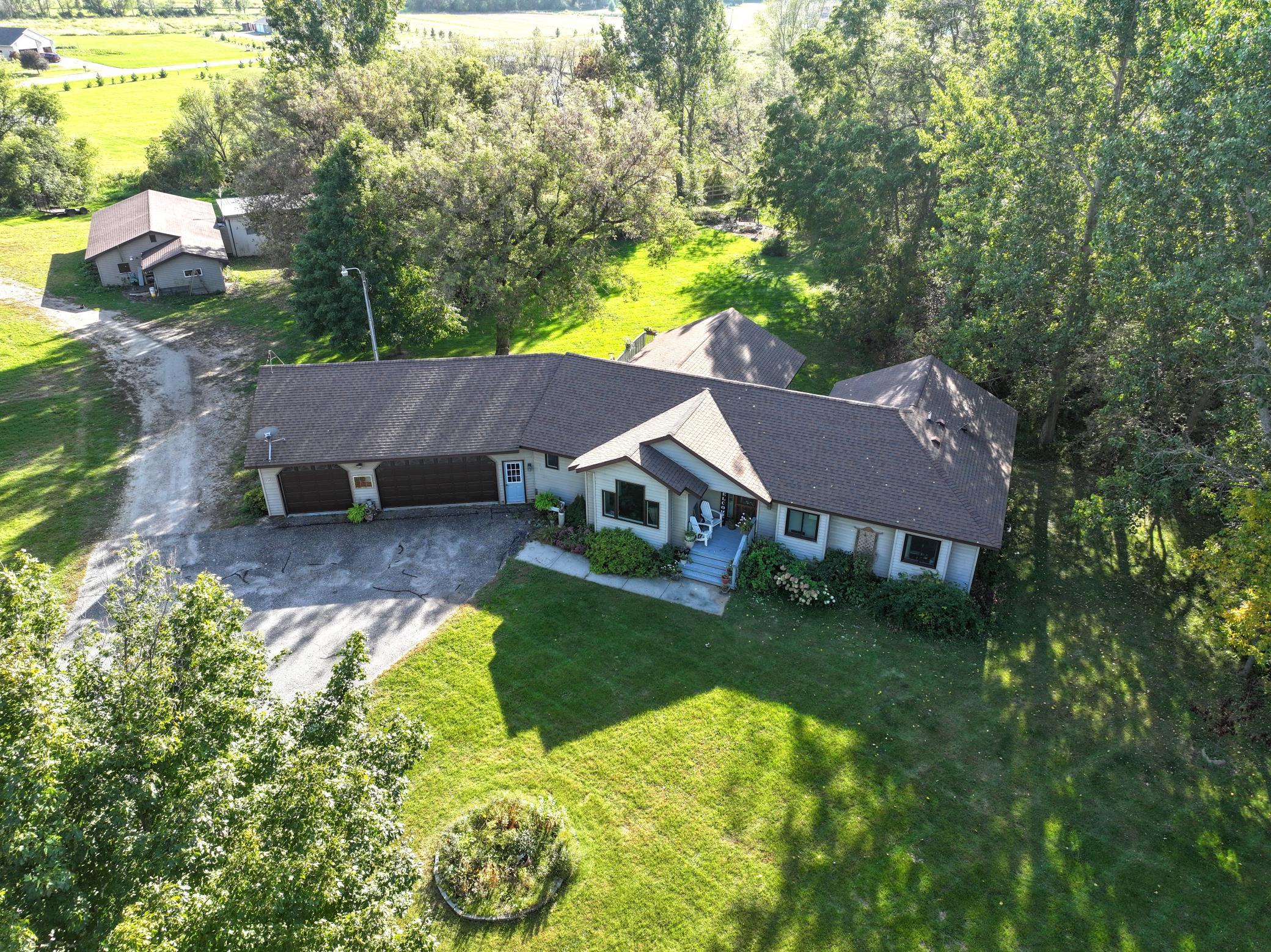 1997 single family home for sale at 3874 Airway Lane NE in Alexandria, MN — 5 bed, 4 bath (photo 2 of 80)