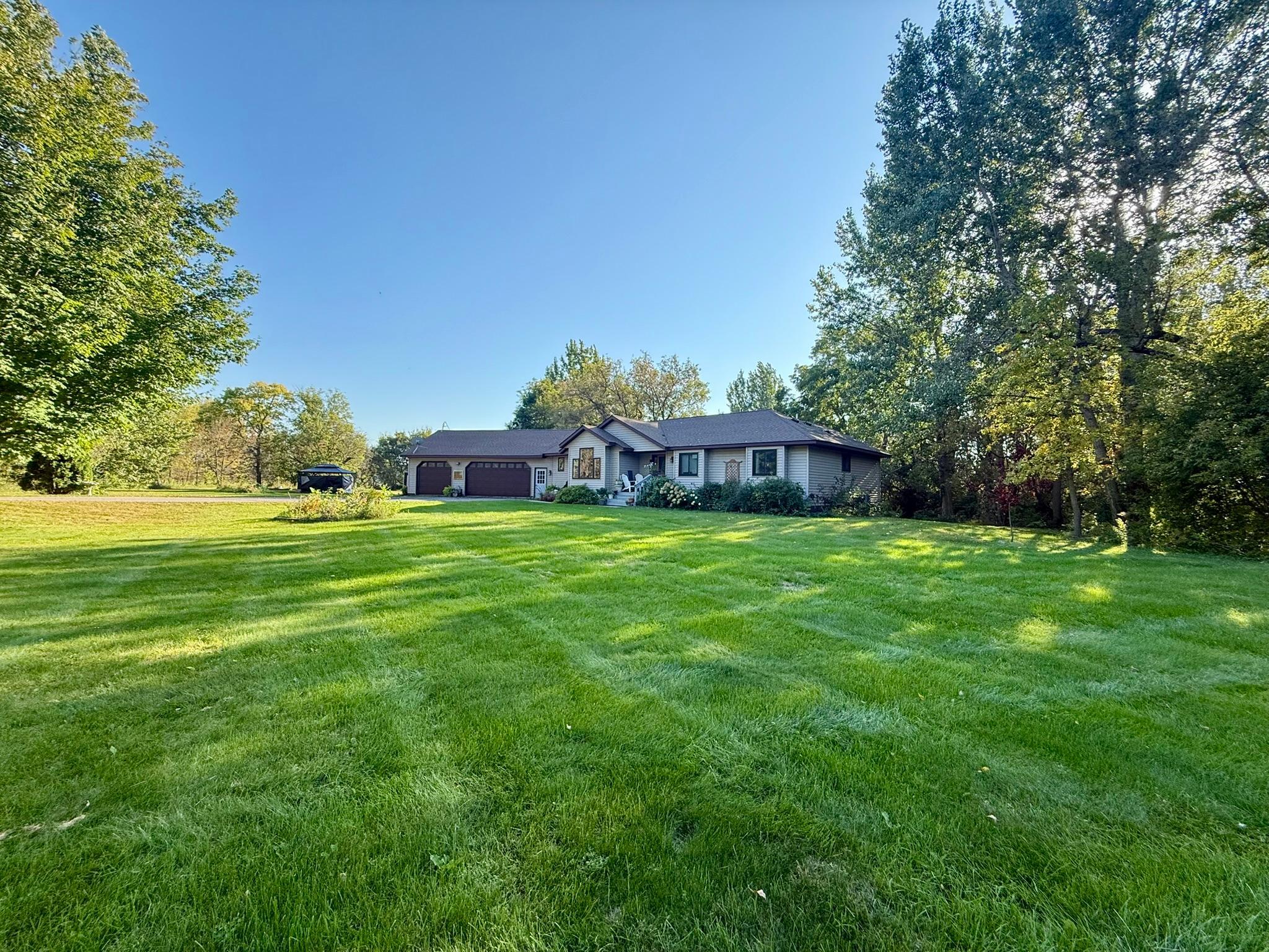 1997 single family home for sale at 3874 Airway Lane NE in Alexandria, MN — 5 bed, 4 bath (photo 13 of 80)