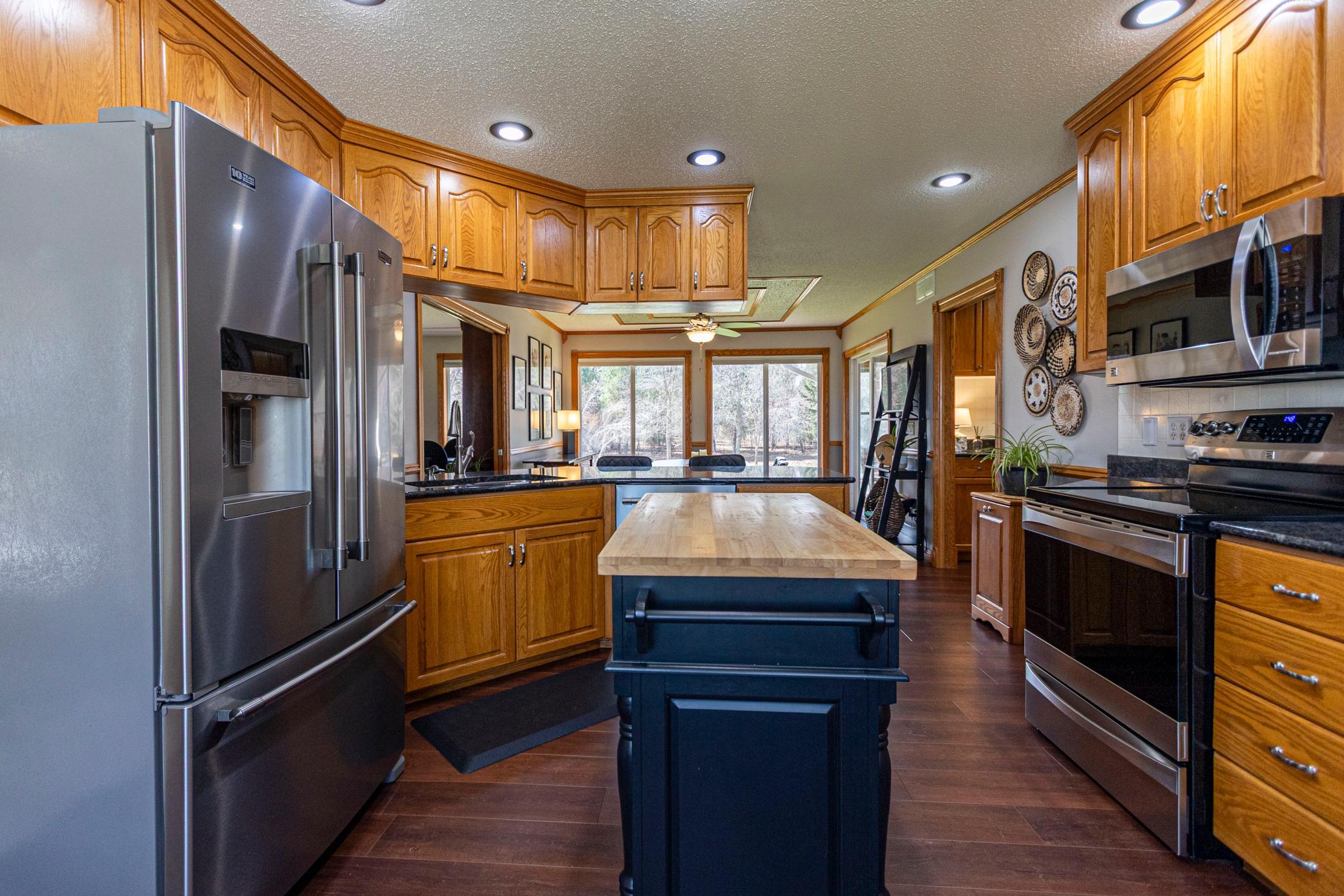 2000 single family home for sale at 1966 Liberty Road NE in Alexandria, MN — 3 bed, 3 bath (photo 11 of 80)