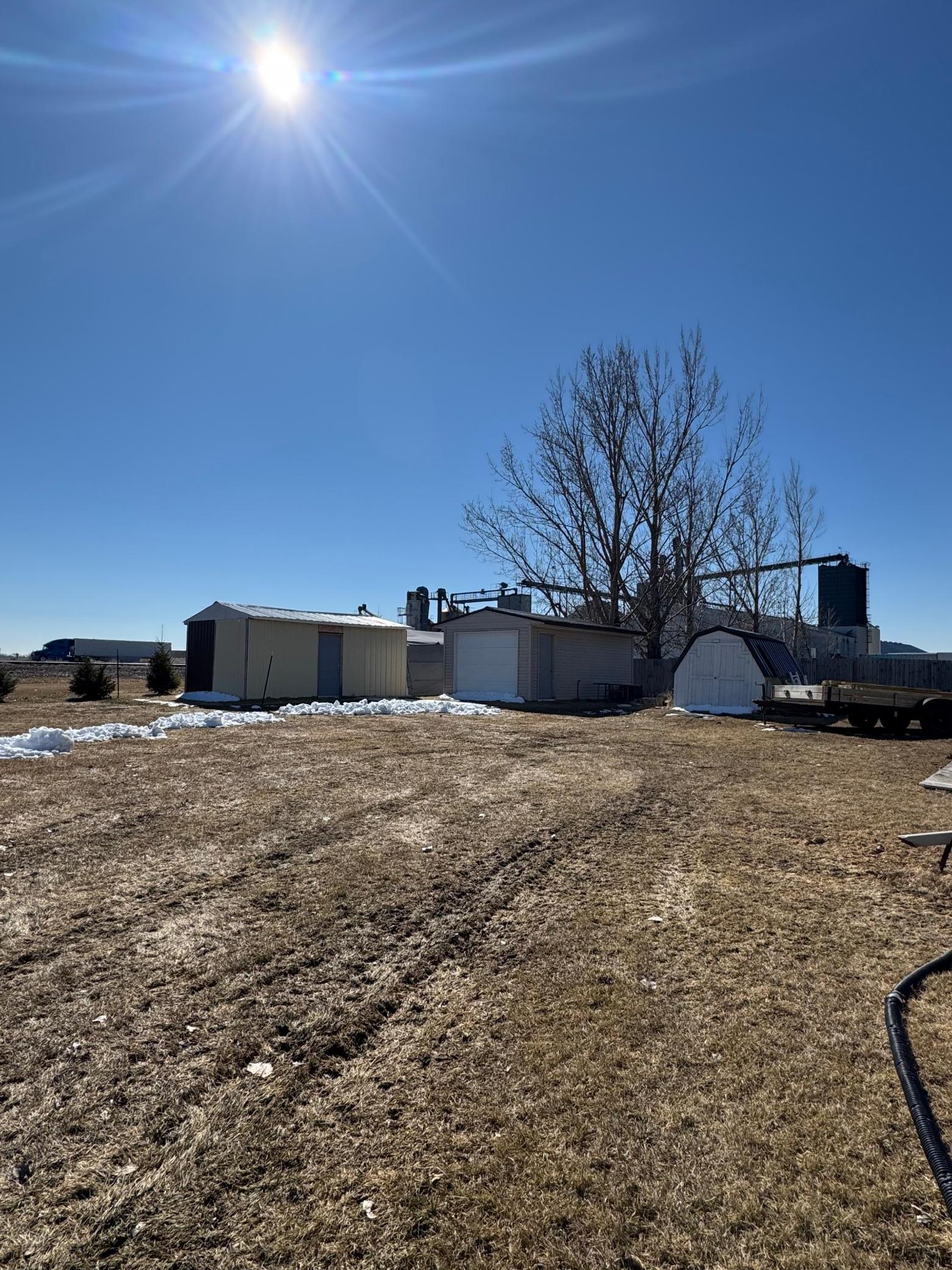 1980 single family home for sale at 915 Bennett Avenue in Portland, ND — 3 bed, 2 bath (photo 3 of 29)