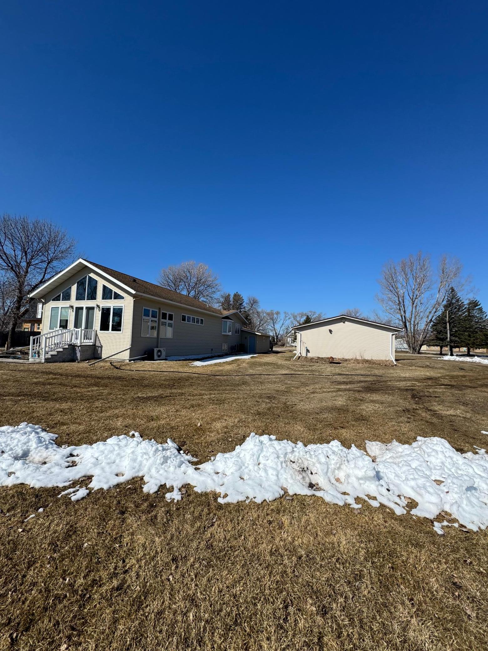 1980 single family home for sale at 915 Bennett Avenue in Portland, ND — 3 bed, 2 bath (photo 4 of 29)