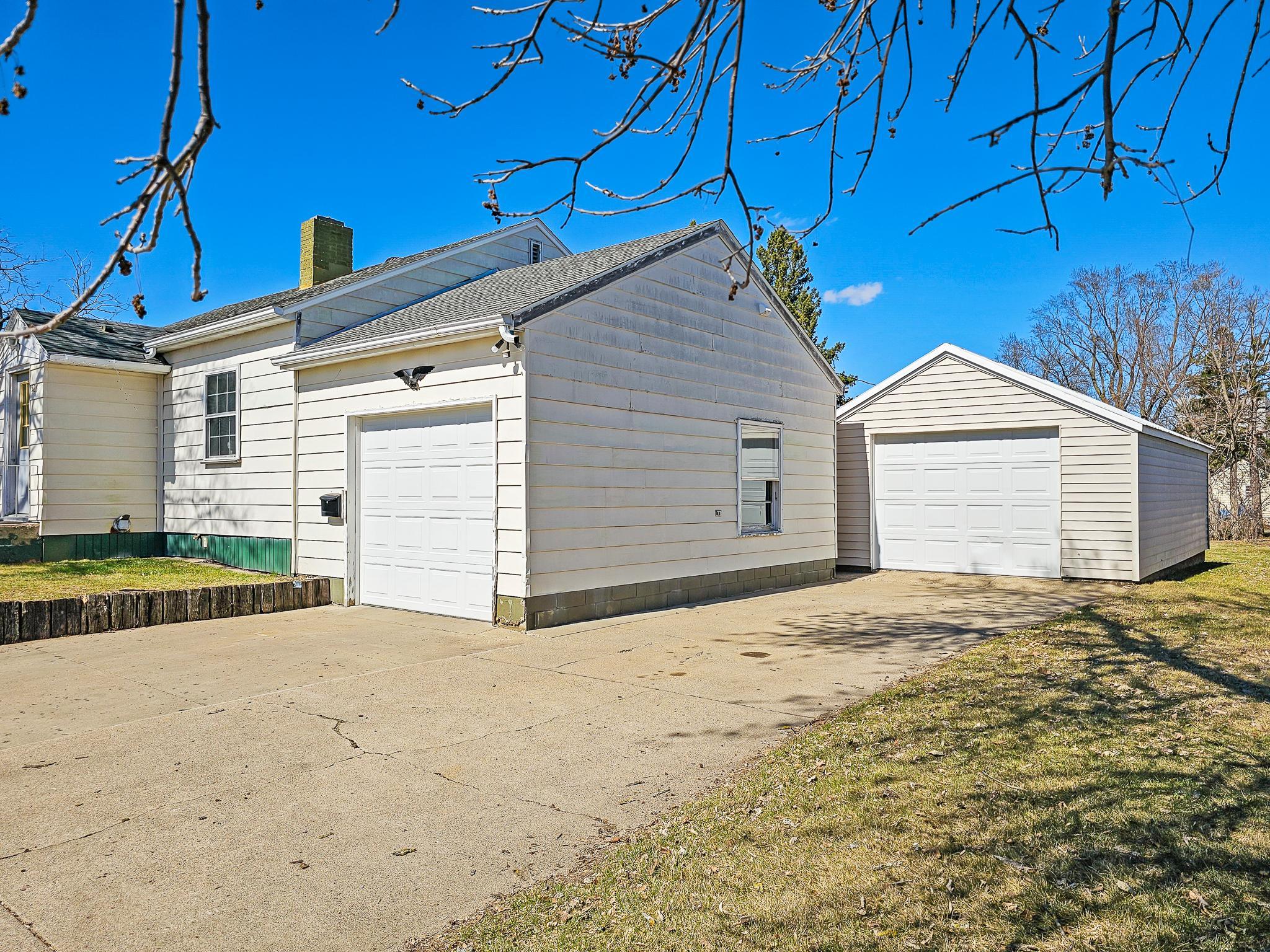 1954 single family home for sale at 525 3rd St SE in Perham, MN — 2 bed, 2 bath (photo 36 of 42)