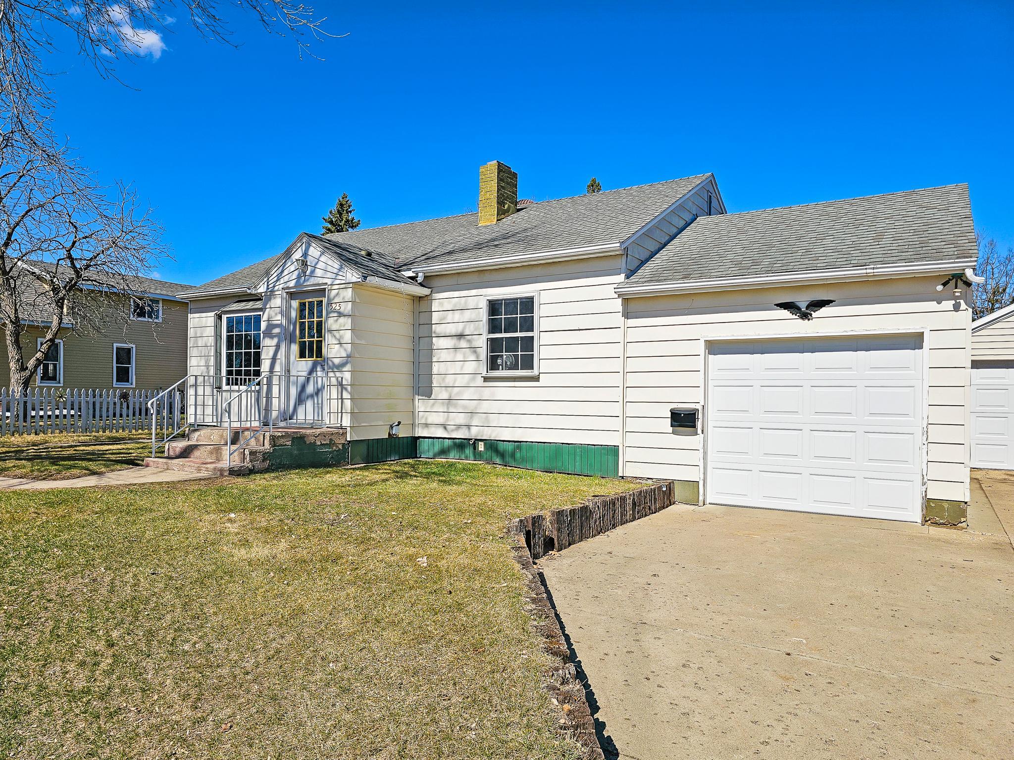 1954 single family home for sale at 525 3rd St SE in Perham, MN — 2 bed, 2 bath (photo 37 of 42)