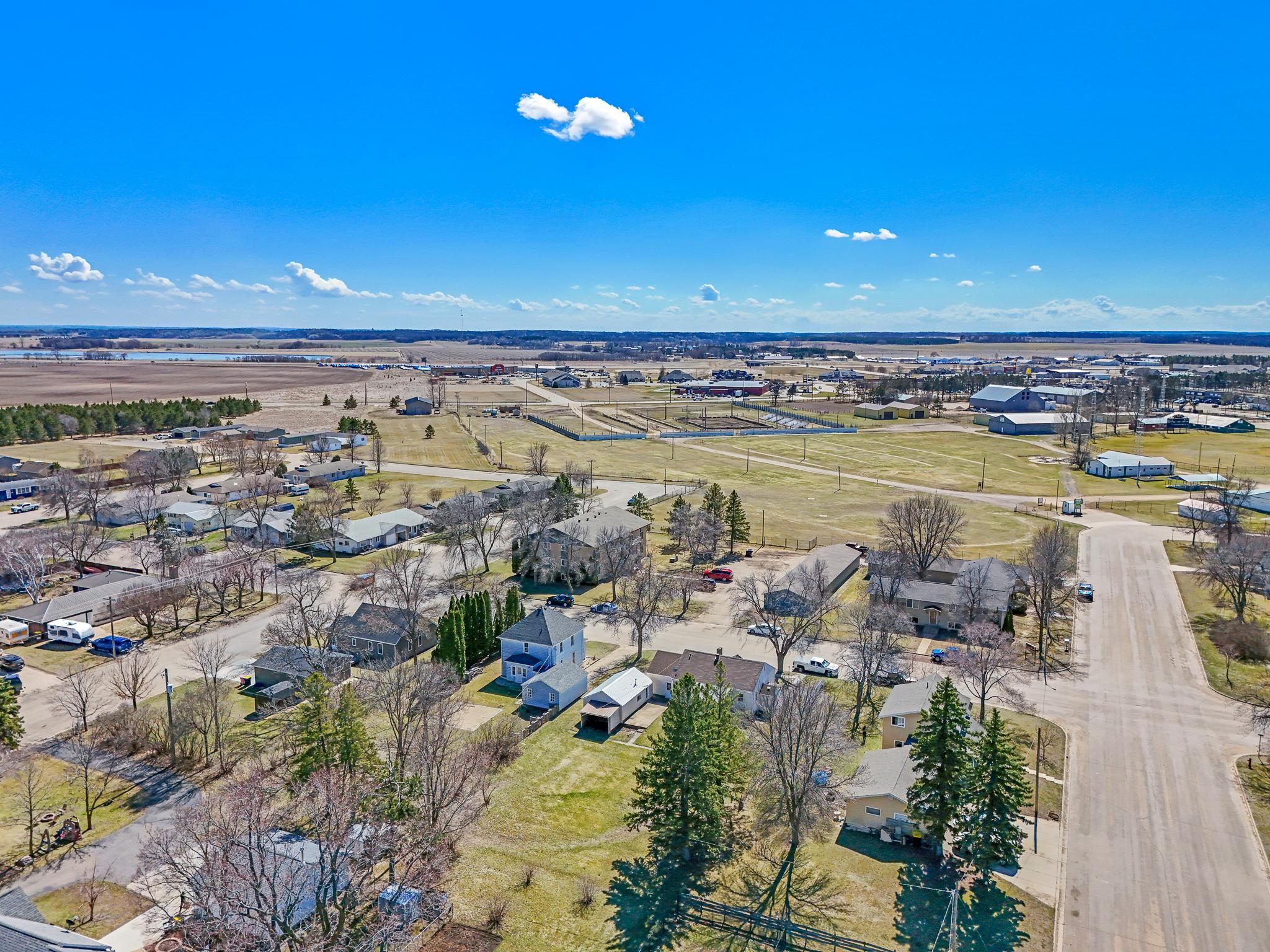 1954 single family home for sale at 525 3rd St SE in Perham, MN — 2 bed, 2 bath (photo 41 of 42)
