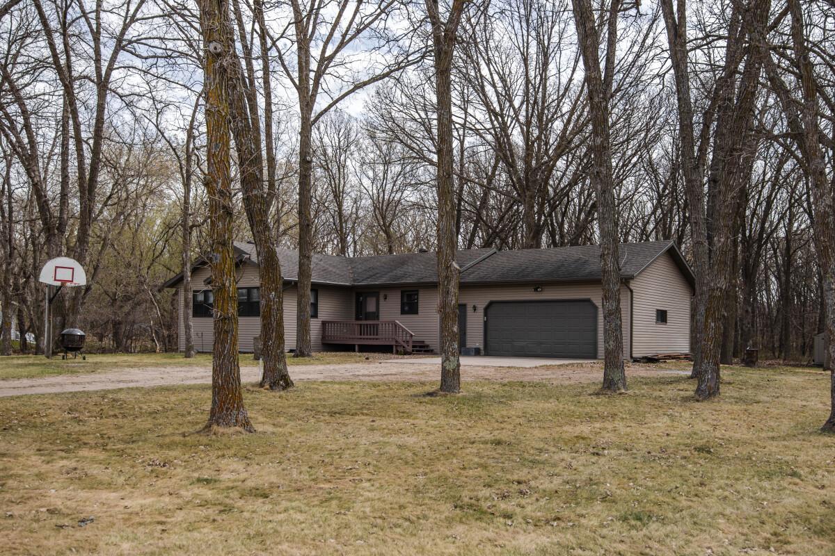 1993 single family home for sale at 40142 244th Street in Battle Lake, MN — 4 bed, 3 bath (photo 30 of 96)