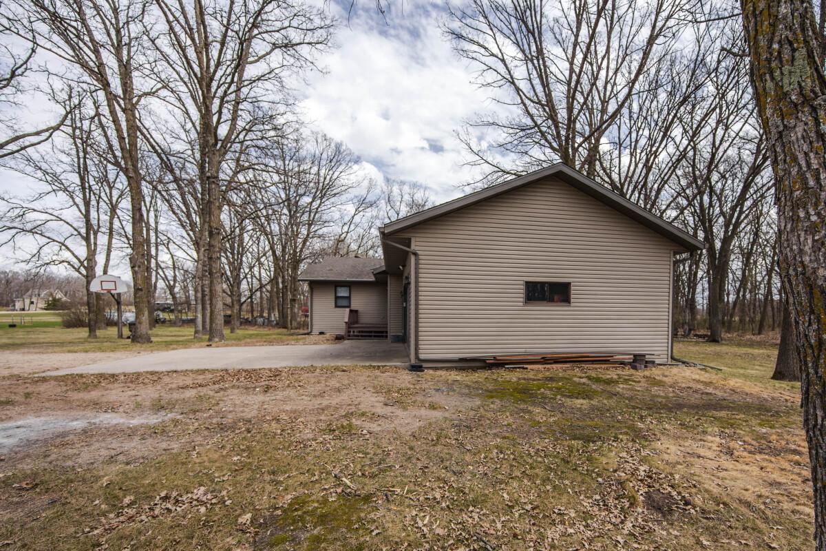 1993 single family home for sale at 40142 244th Street in Battle Lake, MN — 4 bed, 3 bath (photo 31 of 96)