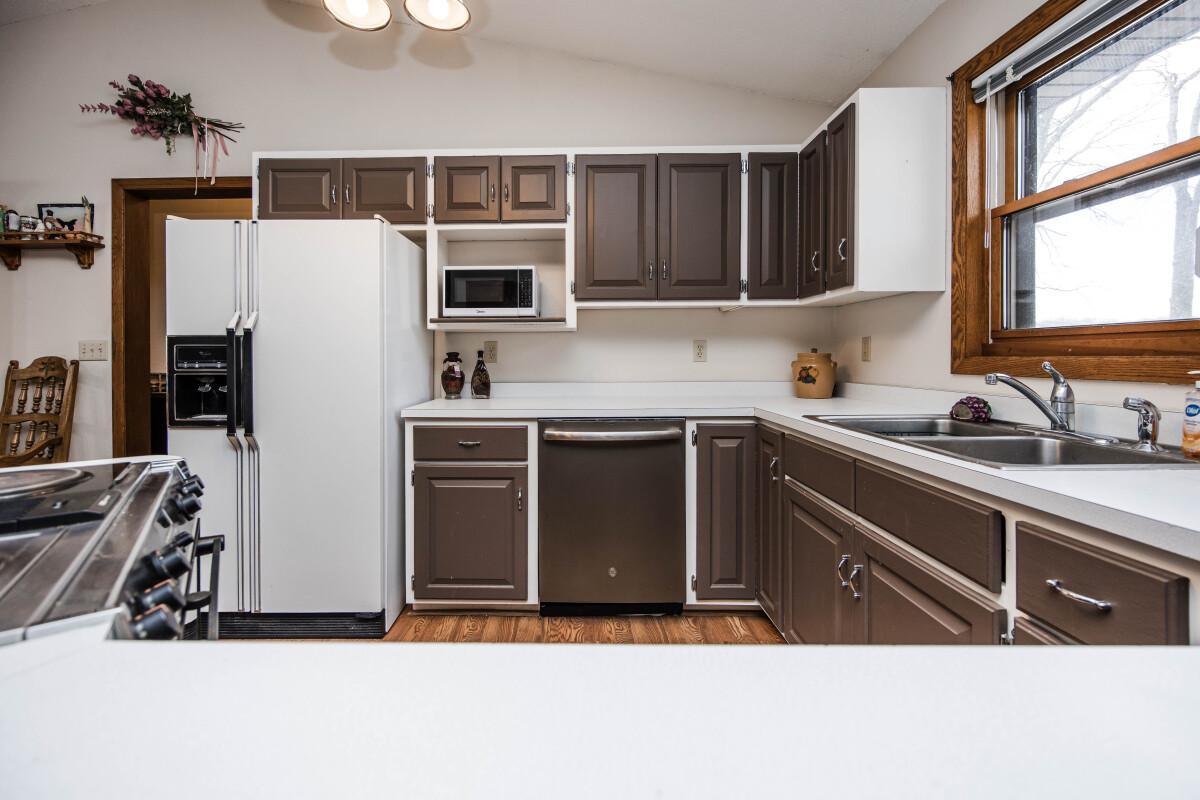 1993 single family home for sale at 40142 244th Street in Battle Lake, MN — 4 bed, 3 bath (photo 45 of 96)