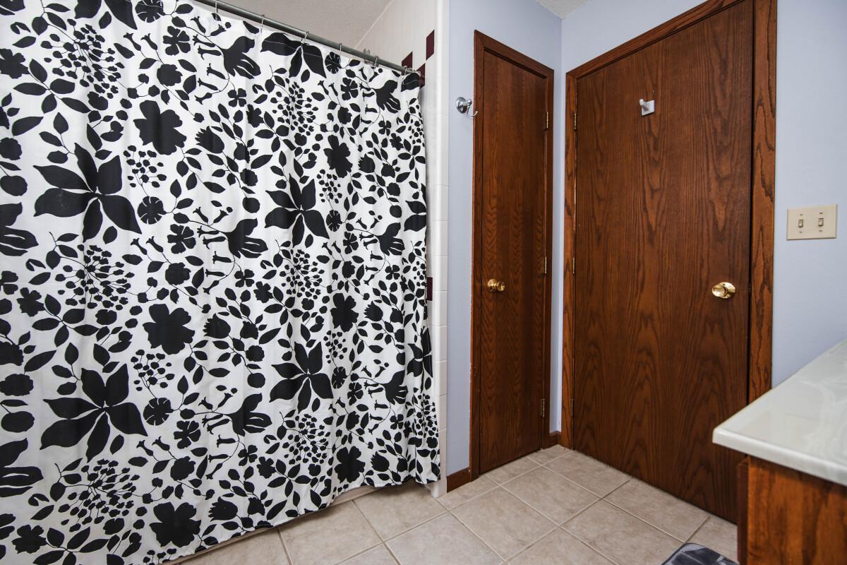 1993 single family home for sale at 40142 244th Street in Battle Lake, MN — 4 bed, 3 bath (photo 56 of 96)