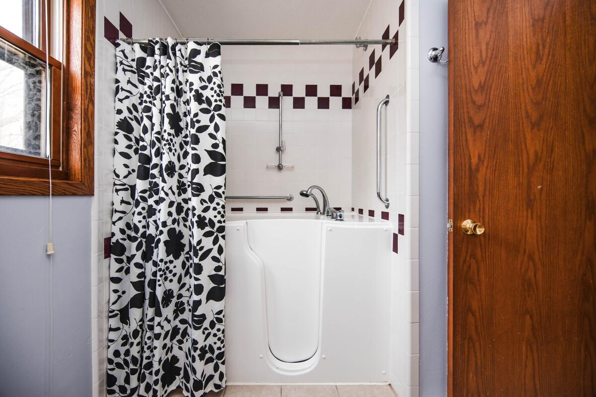 1993 single family home for sale at 40142 244th Street in Battle Lake, MN — 4 bed, 3 bath (photo 57 of 96)
