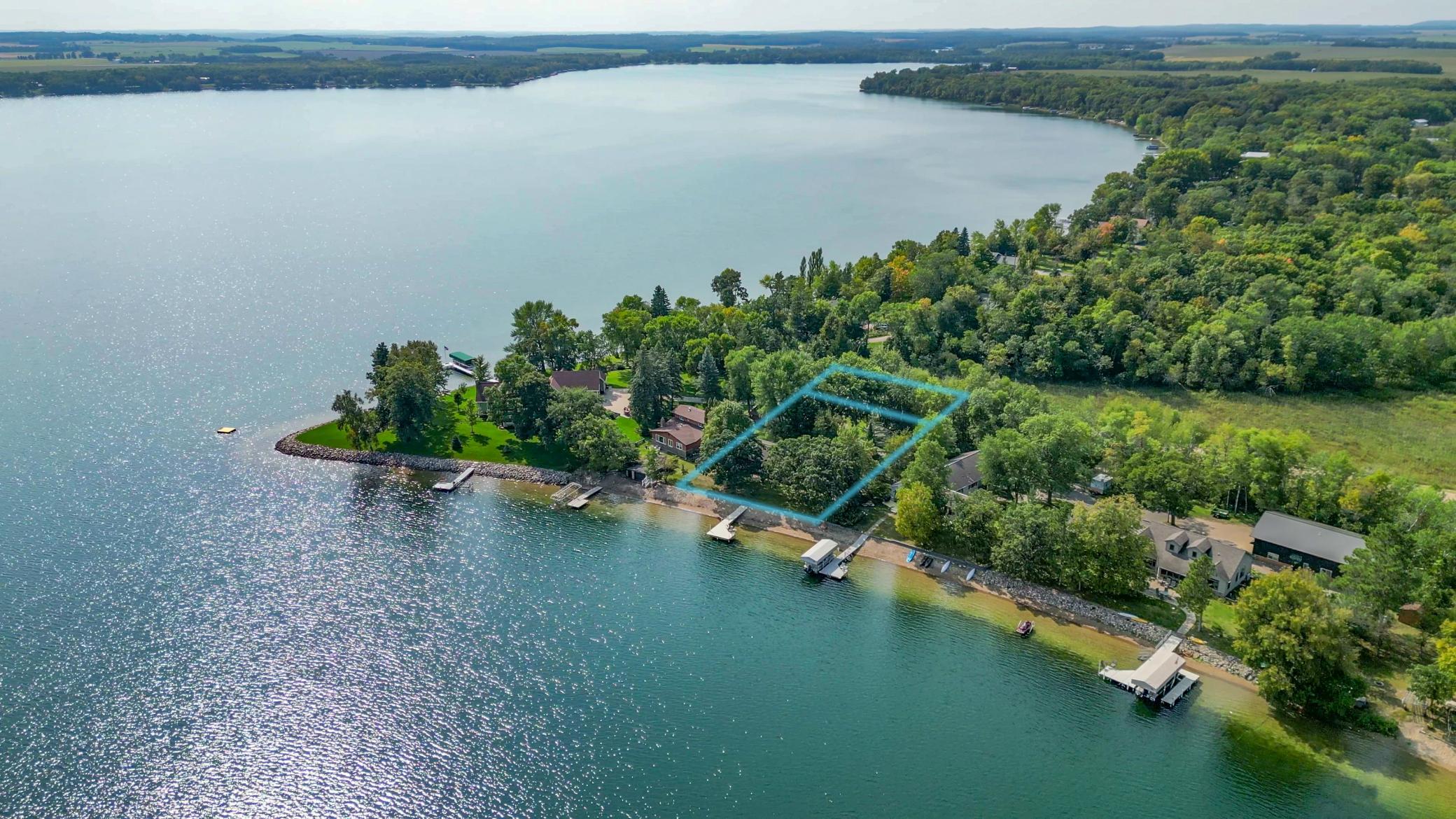 1976 single family home for sale at 32352 330th Avenue in Richville, MN — 3 bed, 2 bath (photo 12 of 55)