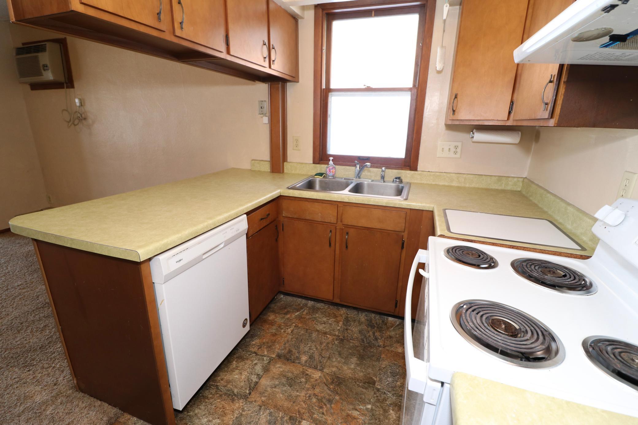 1900 home for sale at 609 3rd Street N in Fargo, ND — 4 bed, 4 bath (photo 30 of 40)