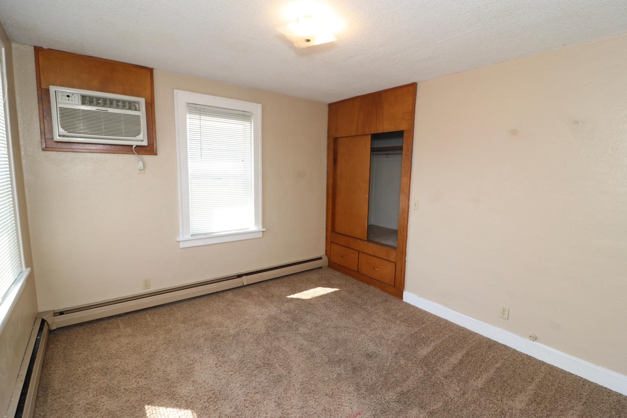 1900 home for sale at 609 3rd Street N in Fargo, ND — 4 bed, 4 bath (photo 37 of 40)