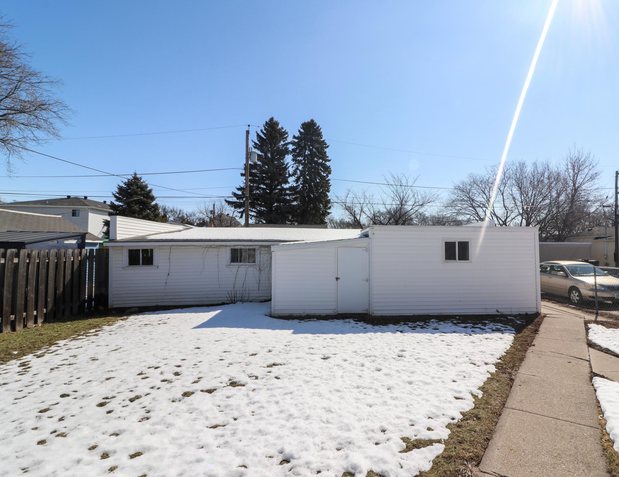 1900 home for sale at 609 3rd Street N in Fargo, ND — 4 bed, 4 bath (photo 5 of 40)