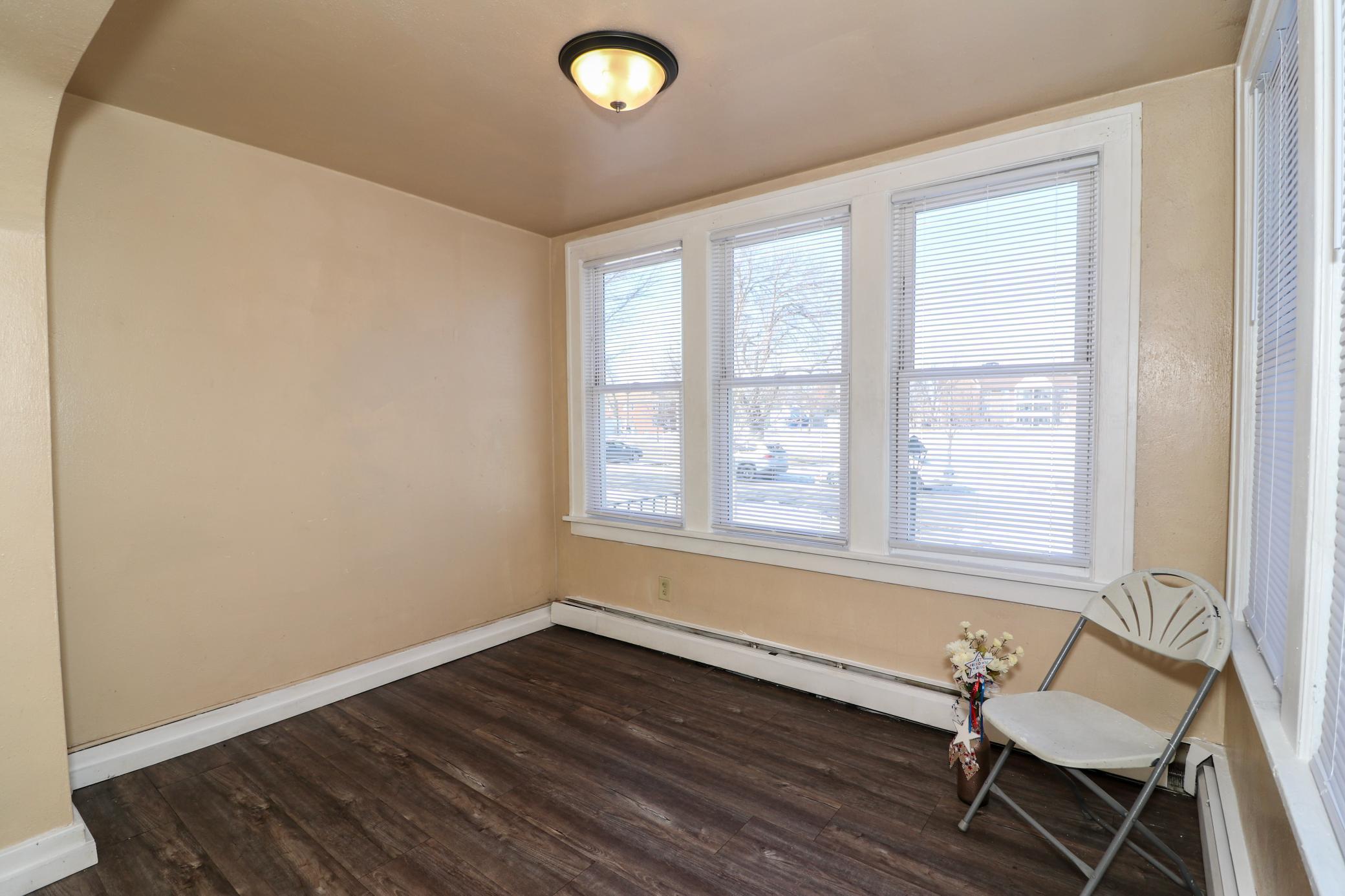 1900 home for sale at 609 3rd Street N in Fargo, ND — 4 bed, 4 bath (photo 10 of 40)