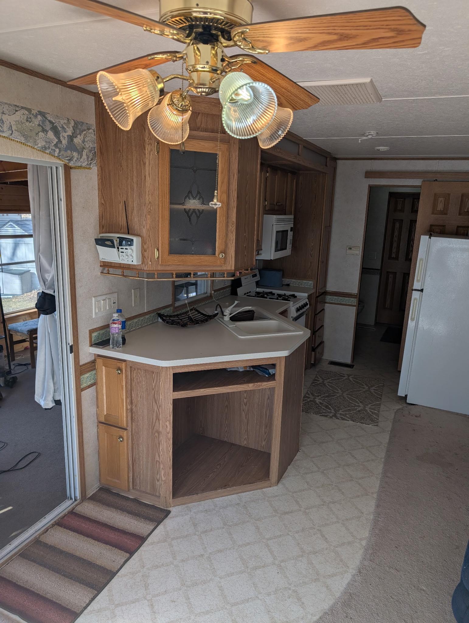 2005 single family home for sale at 10045 State Hwy 27 W, Unit 25 in Alexandria, MN — 1 bed, 1 bath (photo 4 of 19)