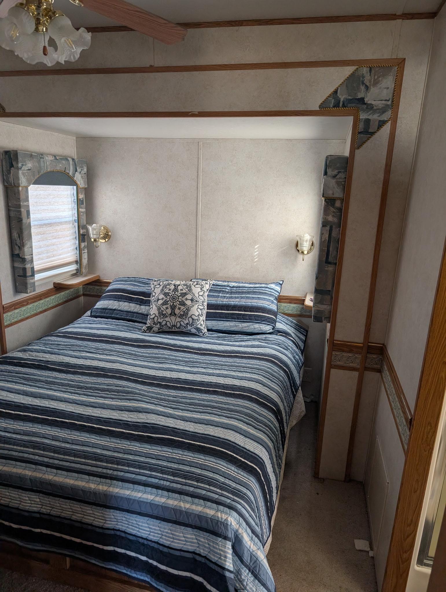 2005 single family home for sale at 10045 State Hwy 27 W, Unit 25 in Alexandria, MN — 1 bed, 1 bath (photo 7 of 19)