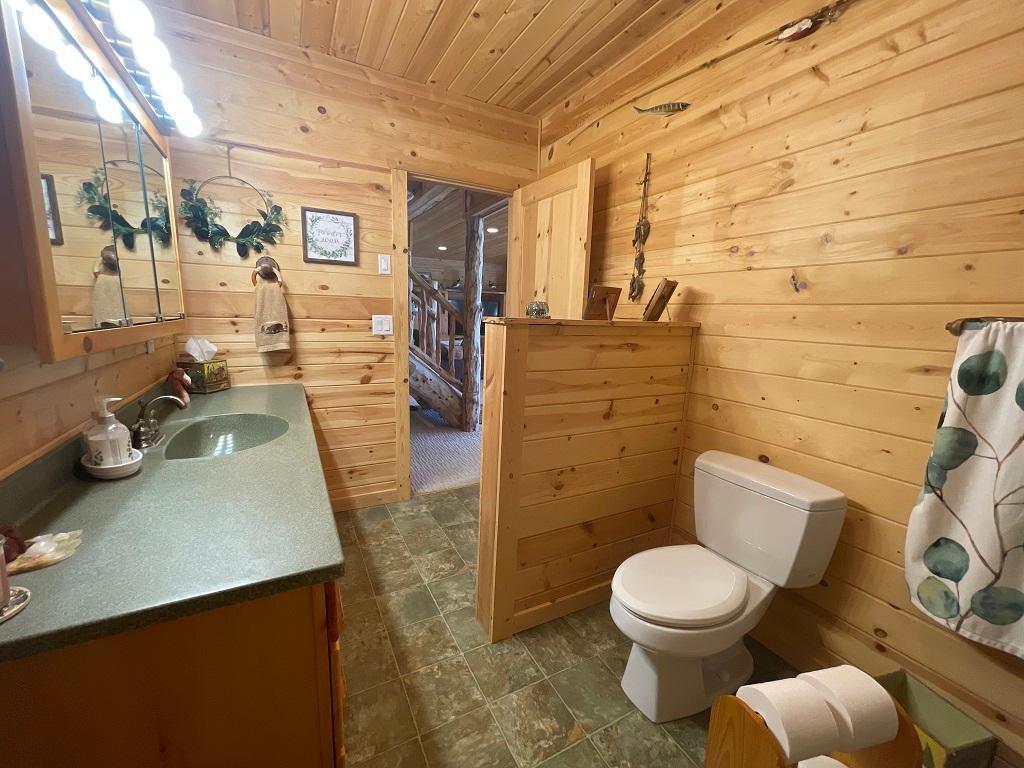 2005 single family home for sale at 17999 Ivy Drive in Park Rapids, MN — 3 bed, 3 bath (photo 33 of 69)