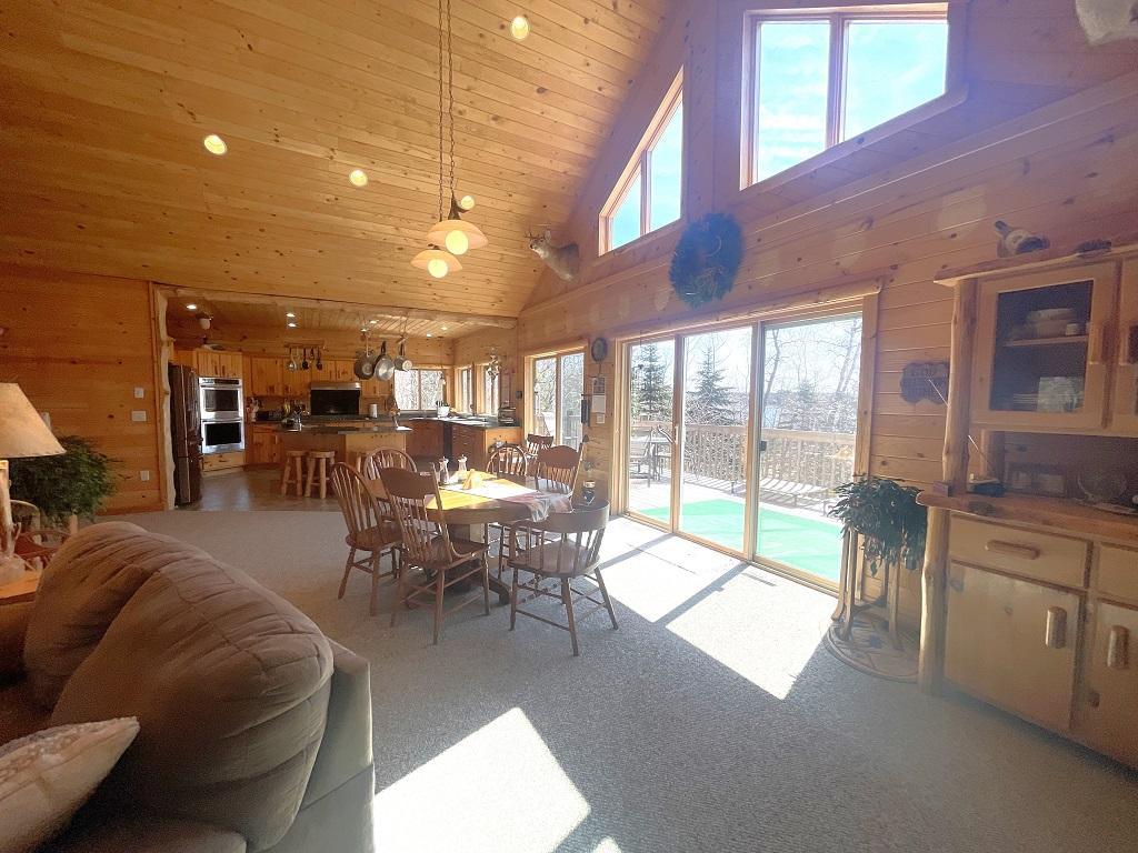 2005 single family home for sale at 17999 Ivy Drive in Park Rapids, MN — 3 bed, 3 bath (photo 8 of 69)