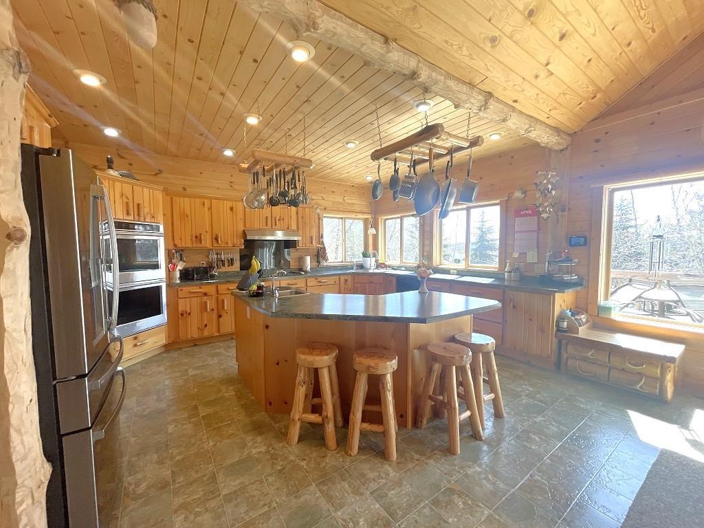 2005 single family home for sale at 17999 Ivy Drive in Park Rapids, MN — 3 bed, 3 bath (photo 9 of 69)