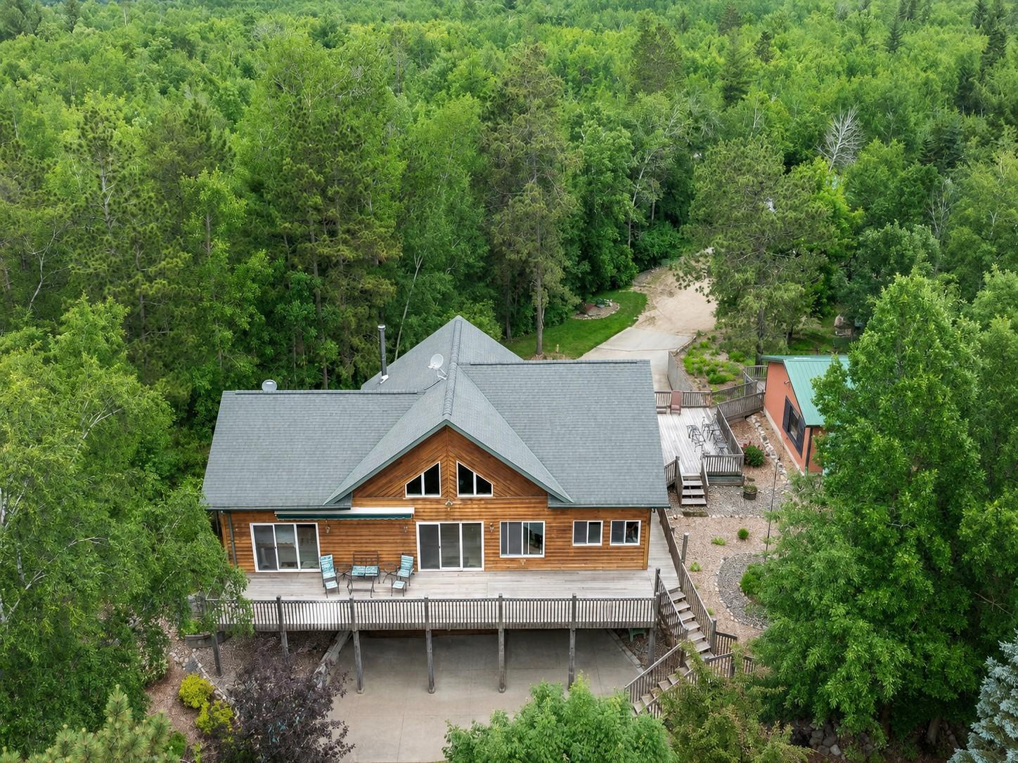 2005 single family home for sale at 17999 Ivy Drive in Park Rapids, MN — 3 bed, 3 bath (photo 3 of 63)