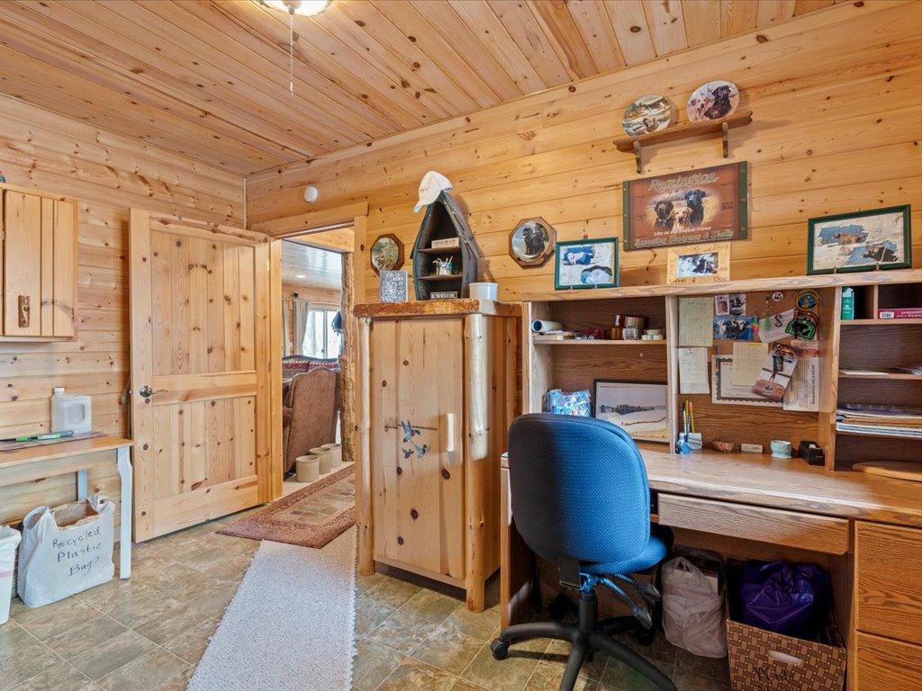 2005 single family home for sale at 17999 Ivy Drive in Park Rapids, MN — 3 bed, 3 bath (photo 28 of 63)