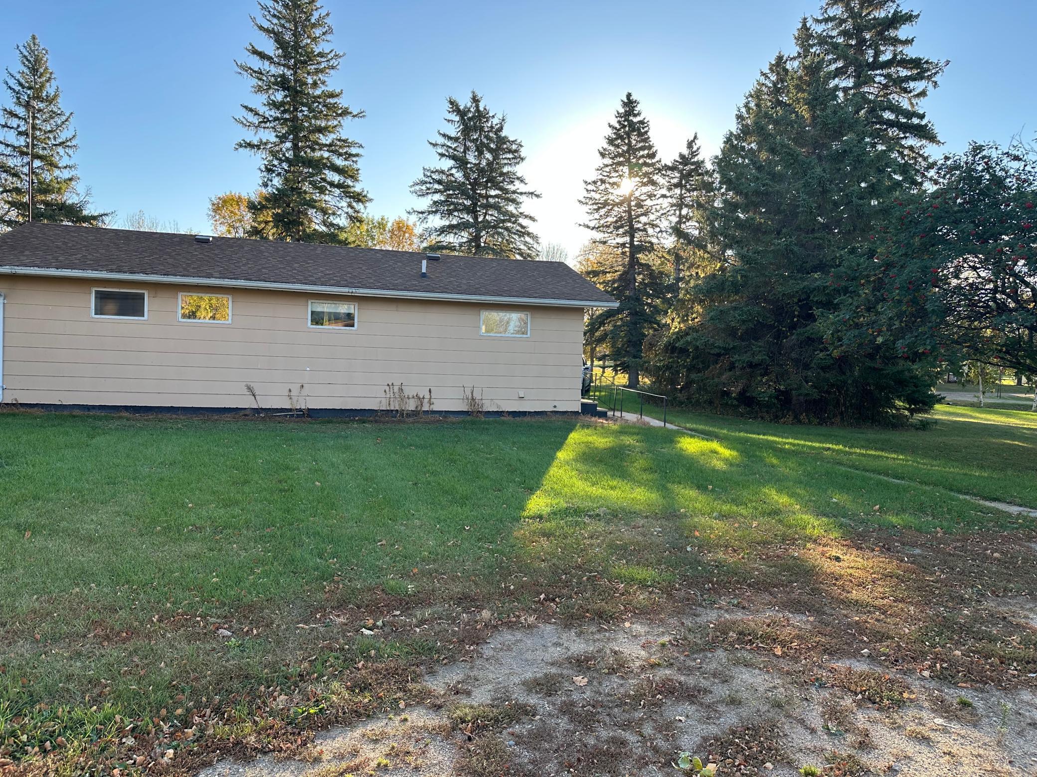 1978 single family home for sale at 1411 2nd Street in Waubun, MN — 1 bed, 1 bath (photo 2 of 12)