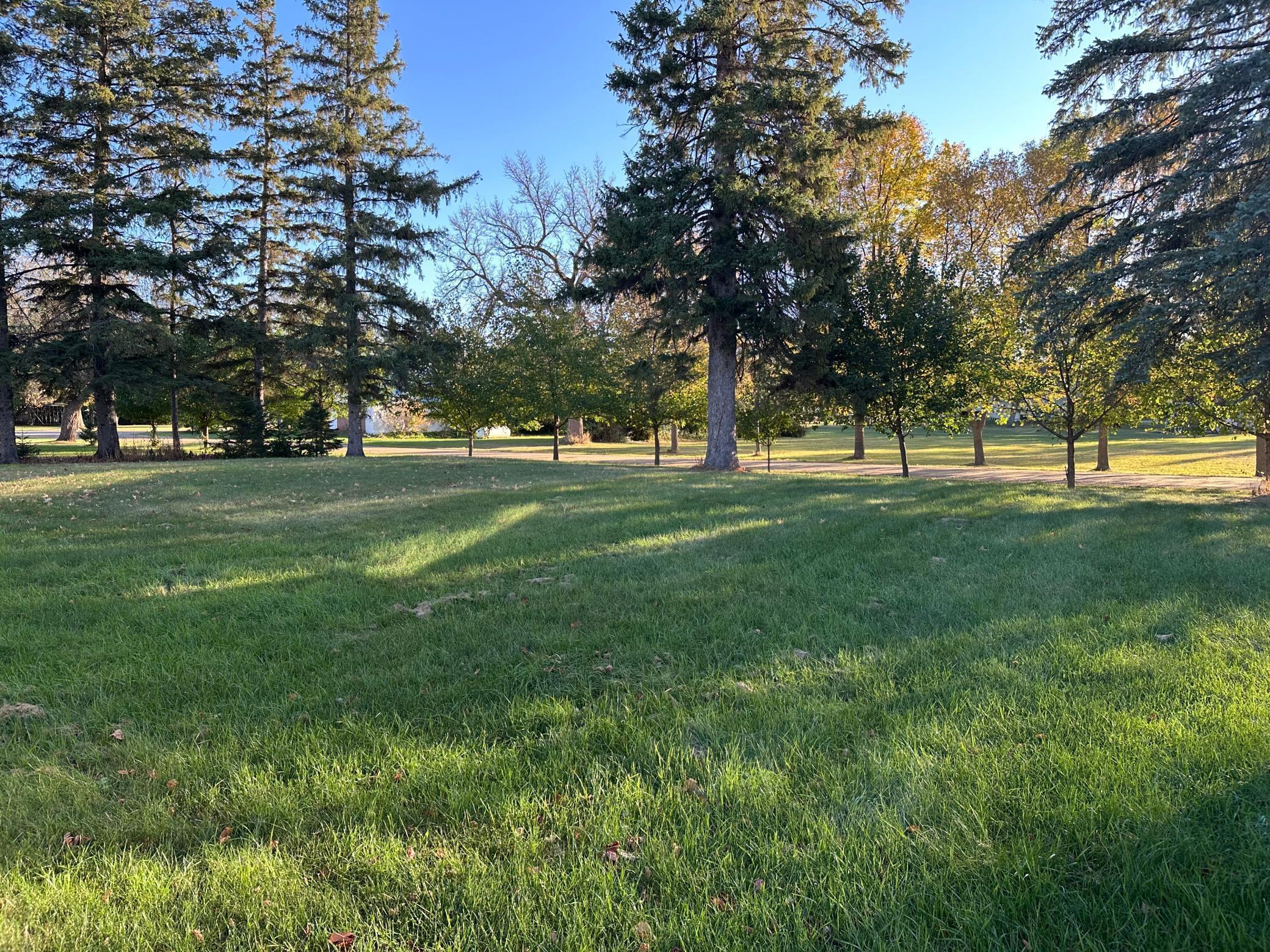1978 single family home for sale at 1411 2nd Street in Waubun, MN — 1 bed, 1 bath (photo 3 of 12)