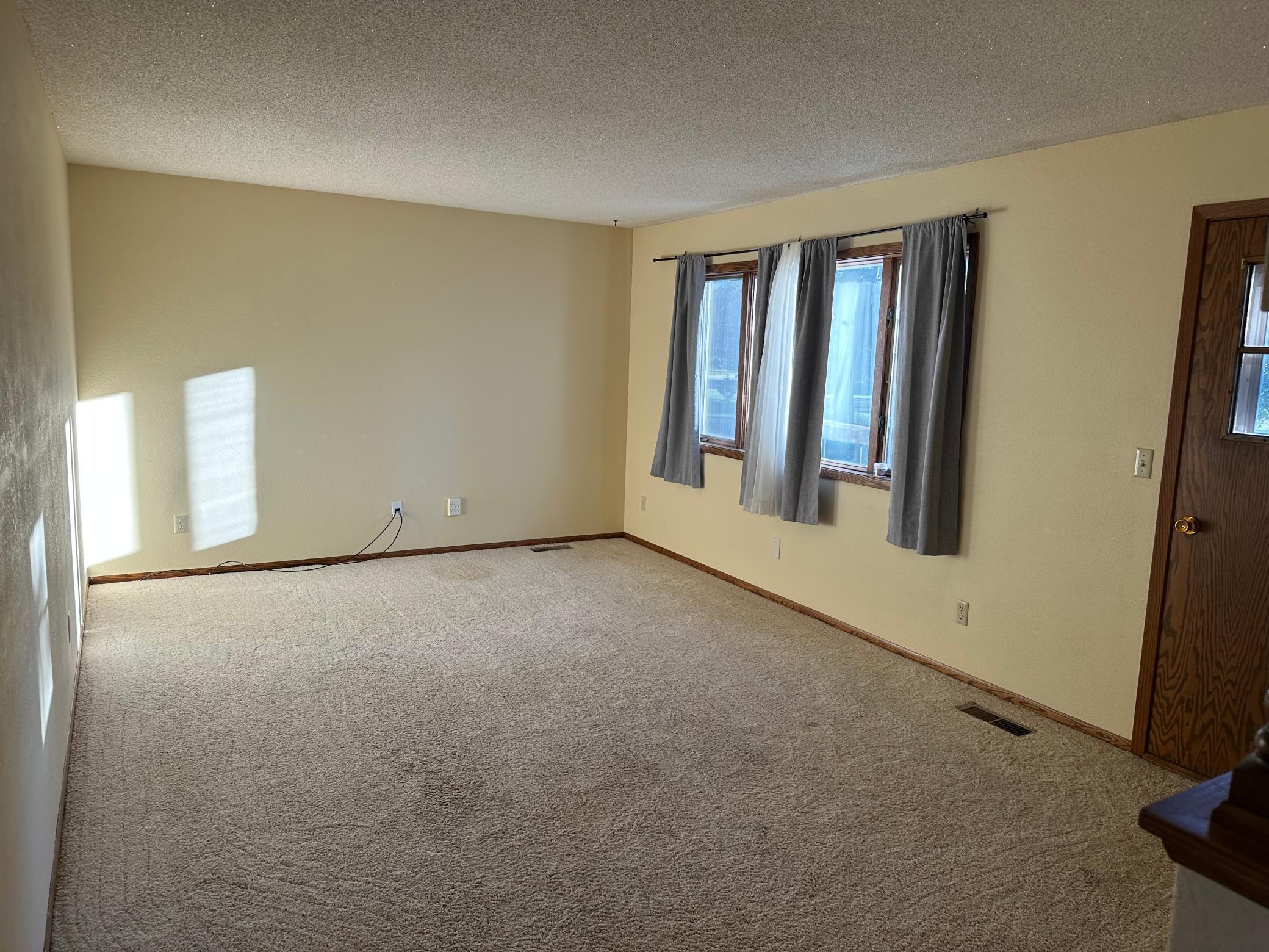 1978 single family home for sale at 1411 2nd Street in Waubun, MN — 1 bed, 1 bath (photo 4 of 12)