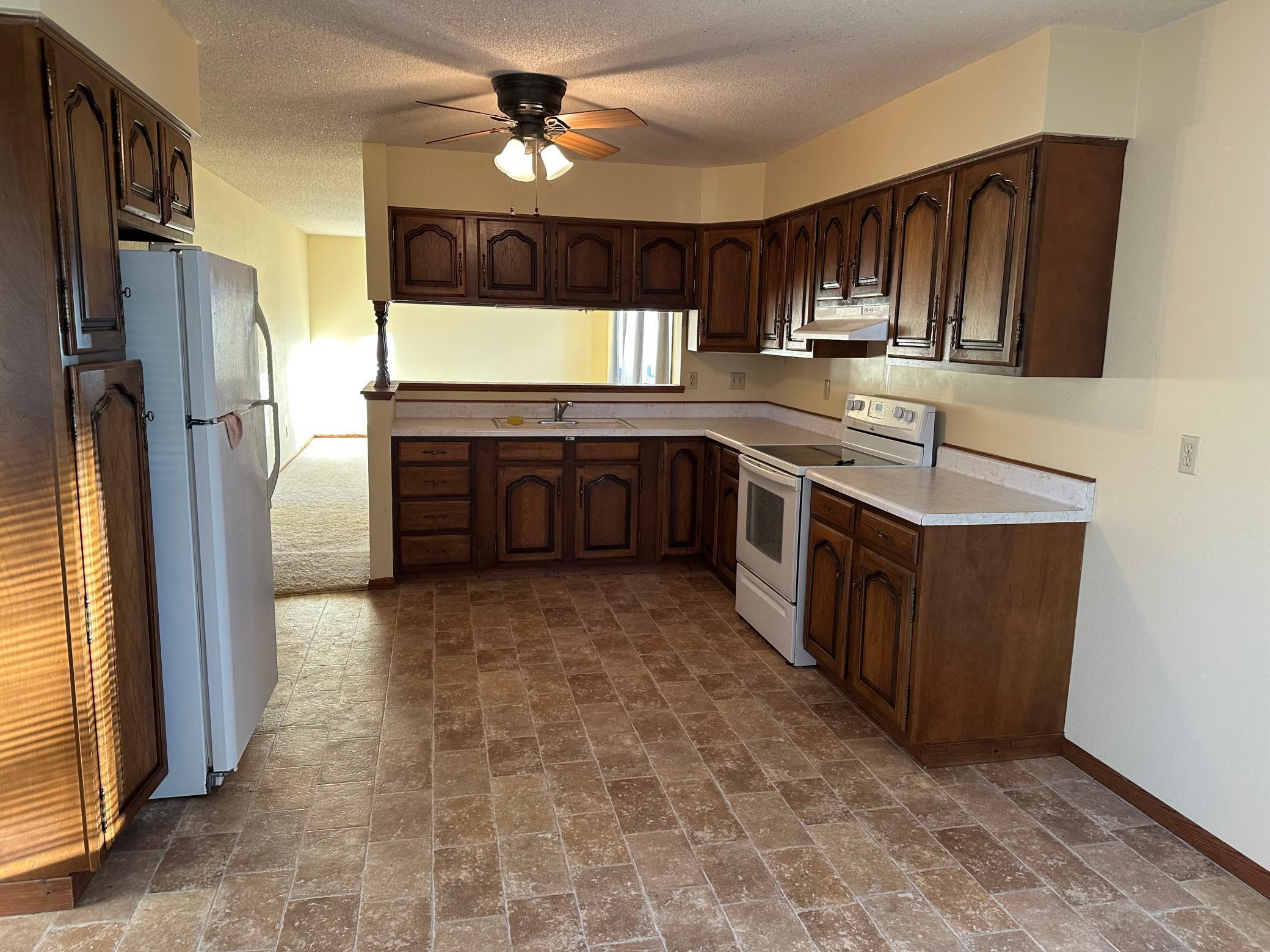 1978 single family home for sale at 1411 2nd Street in Waubun, MN — 1 bed, 1 bath (photo 5 of 12)