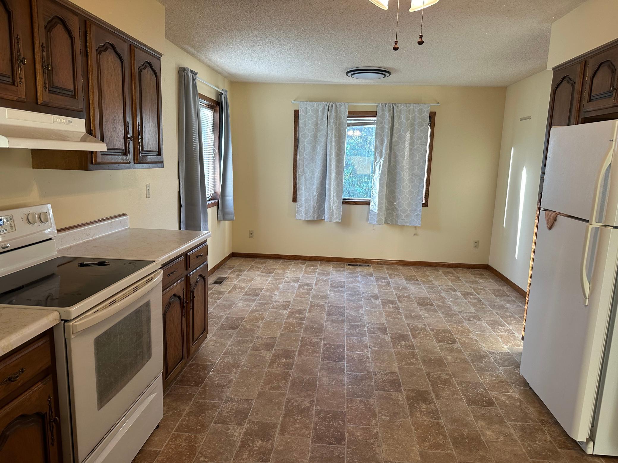 1978 single family home for sale at 1411 2nd Street in Waubun, MN — 1 bed, 1 bath (photo 6 of 12)