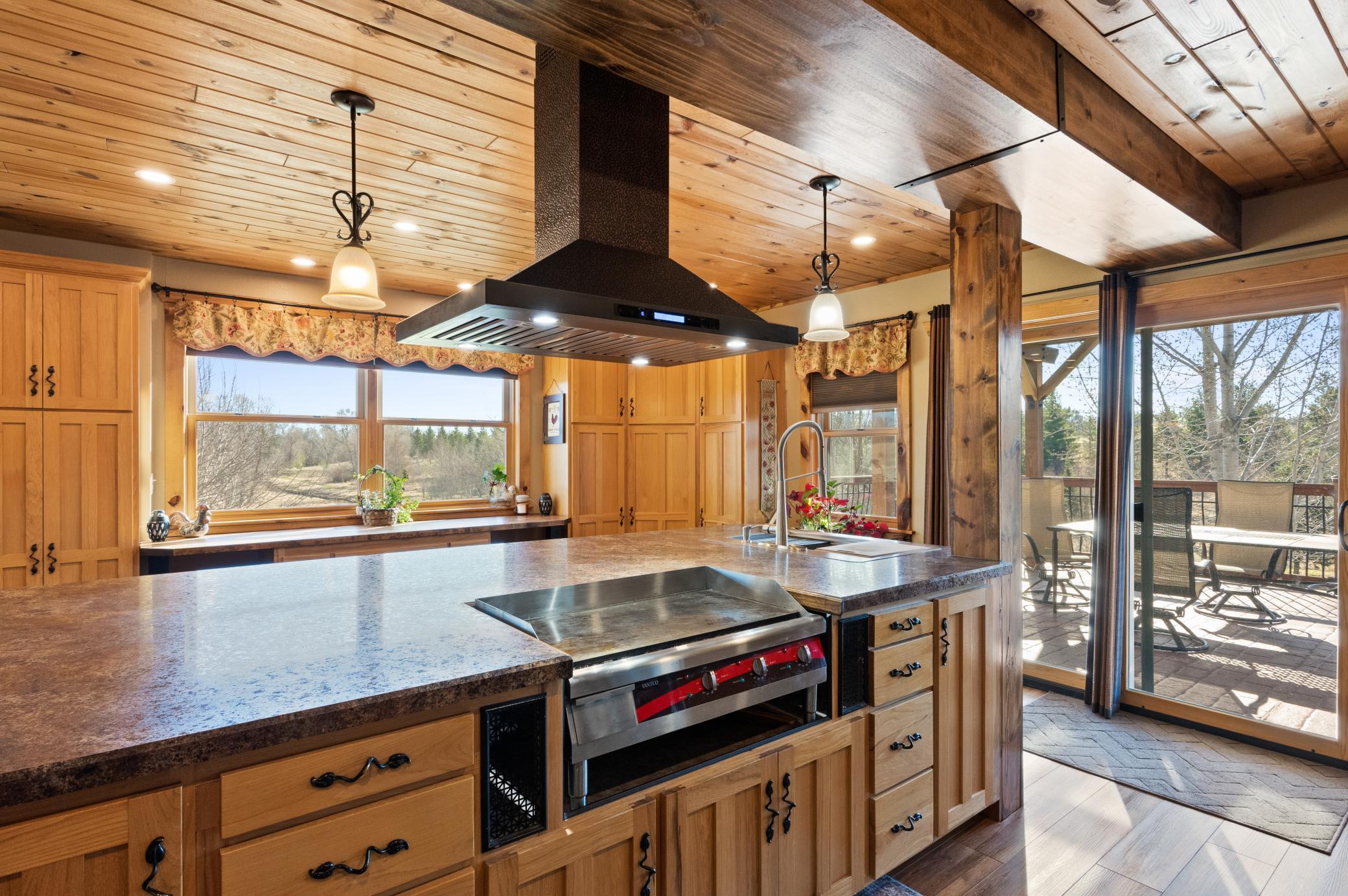 2001 single family home for sale at 4680 Cotton Tail Lane NW in Alexandria, MN — 5 bed, 4 bath (photo 17 of 124)