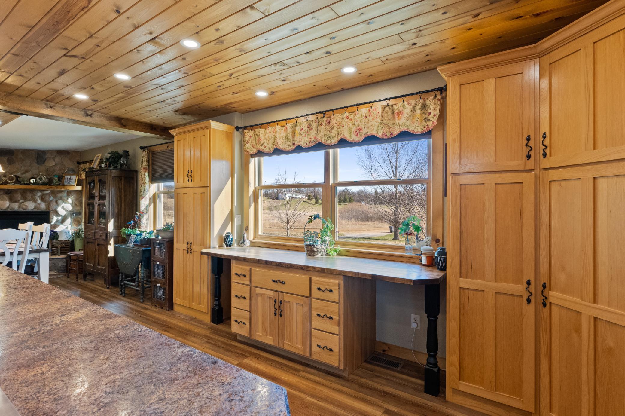 2001 single family home for sale at 4680 Cotton Tail Lane NW in Alexandria, MN — 5 bed, 4 bath (photo 20 of 124)