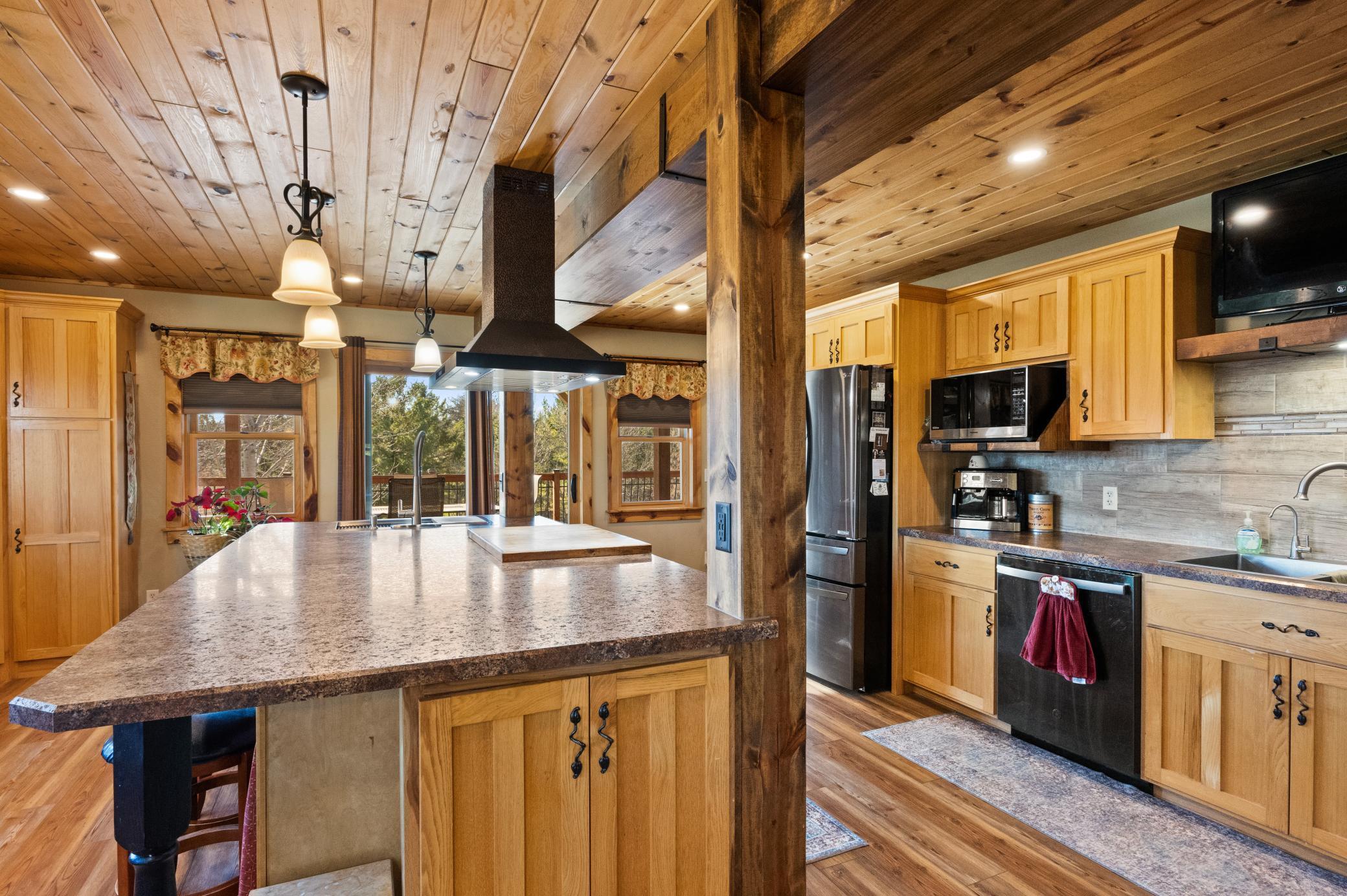2001 single family home for sale at 4680 Cotton Tail Lane NW in Alexandria, MN — 5 bed, 4 bath (photo 24 of 124)