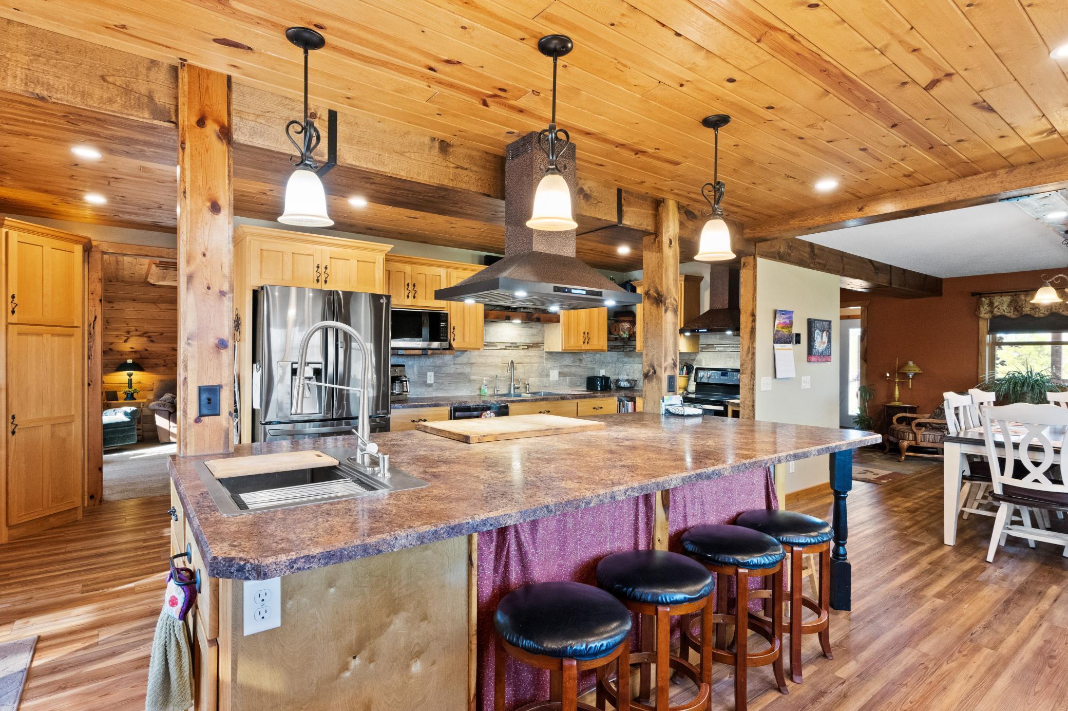 2001 single family home for sale at 4680 Cotton Tail Lane NW in Alexandria, MN — 5 bed, 4 bath (photo 8 of 124)