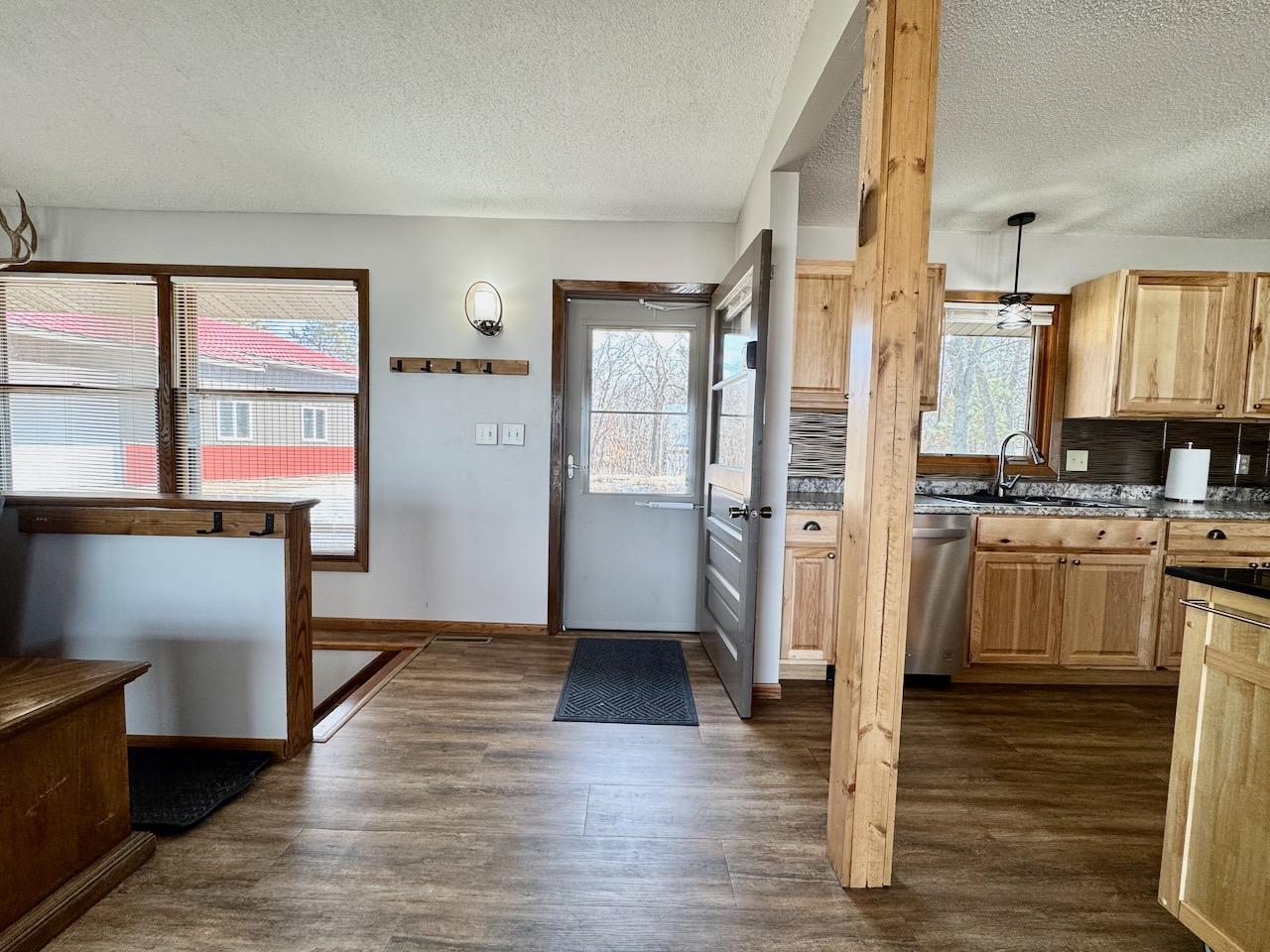 1971 single family home for sale at 28887 Hi Vista Drive in Battle Lake, MN — 4 bed, 2 bath (photo 11 of 57)