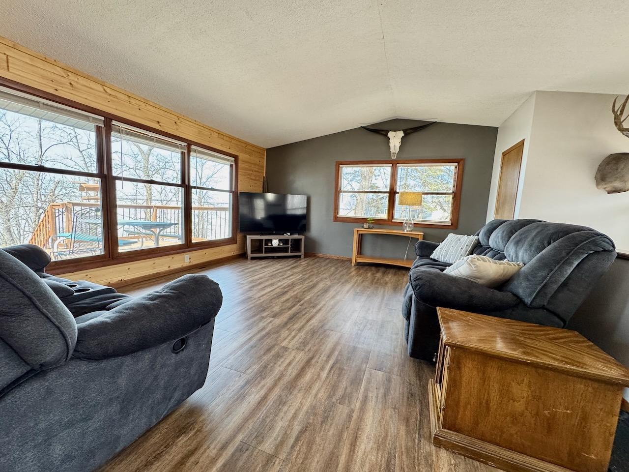 1971 single family home for sale at 28887 Hi Vista Drive in Battle Lake, MN — 4 bed, 2 bath (photo 15 of 57)