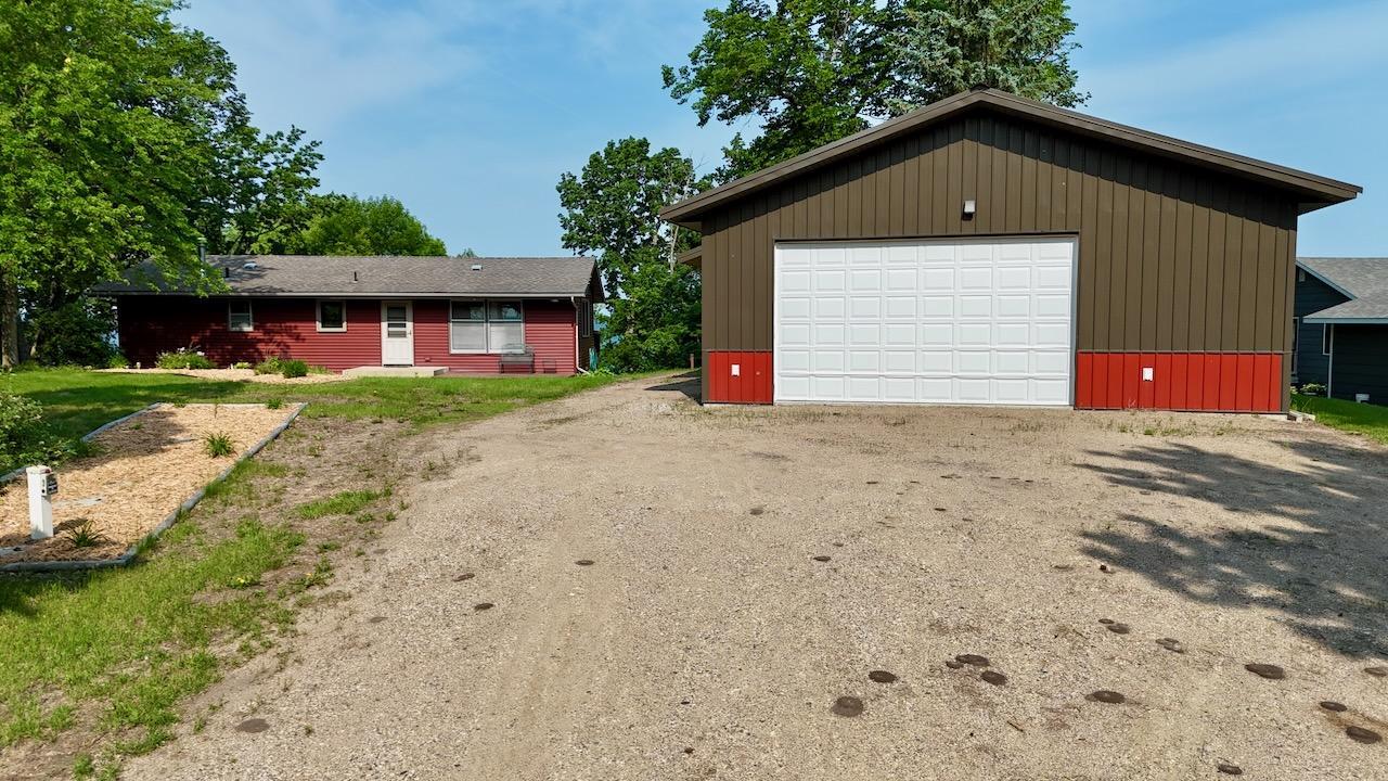 1971 single family home for sale at 28887 Hi Vista Drive in Battle Lake, MN — 4 bed, 2 bath (photo 6 of 57)