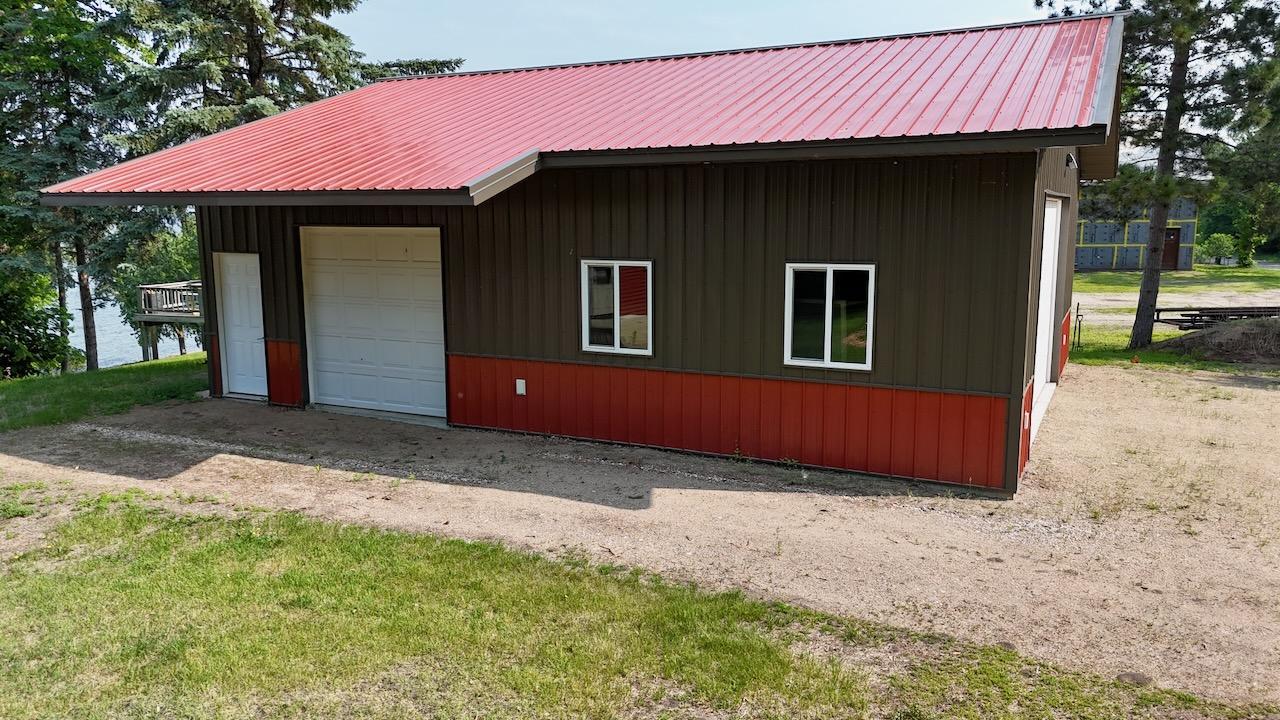 1971 single family home for sale at 28887 Hi Vista Drive in Battle Lake, MN — 4 bed, 2 bath (photo 8 of 57)