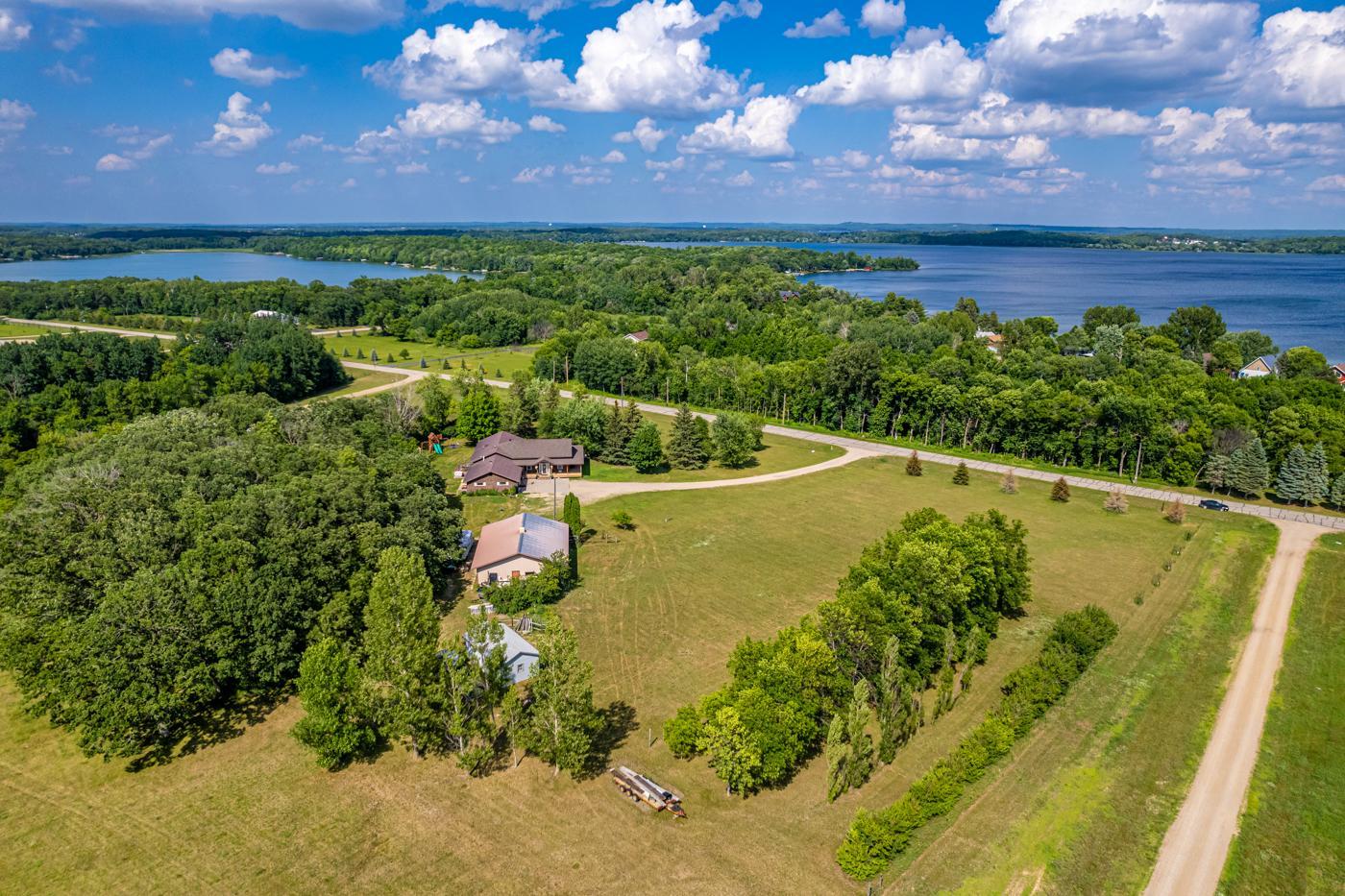 1986 single family home for sale at 13520 W Lake Sallie Drive in Detroit Lakes, MN — 4 bed, 3 bath (photo 2 of 32)
