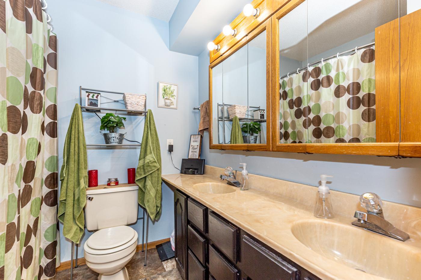 1986 single family home for sale at 13520 W Lake Sallie Drive in Detroit Lakes, MN — 4 bed, 3 bath (photo 27 of 32)