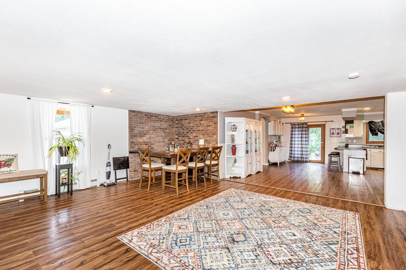 1986 single family home for sale at 13520 W Lake Sallie Drive in Detroit Lakes, MN — 4 bed, 3 bath (photo 6 of 32)