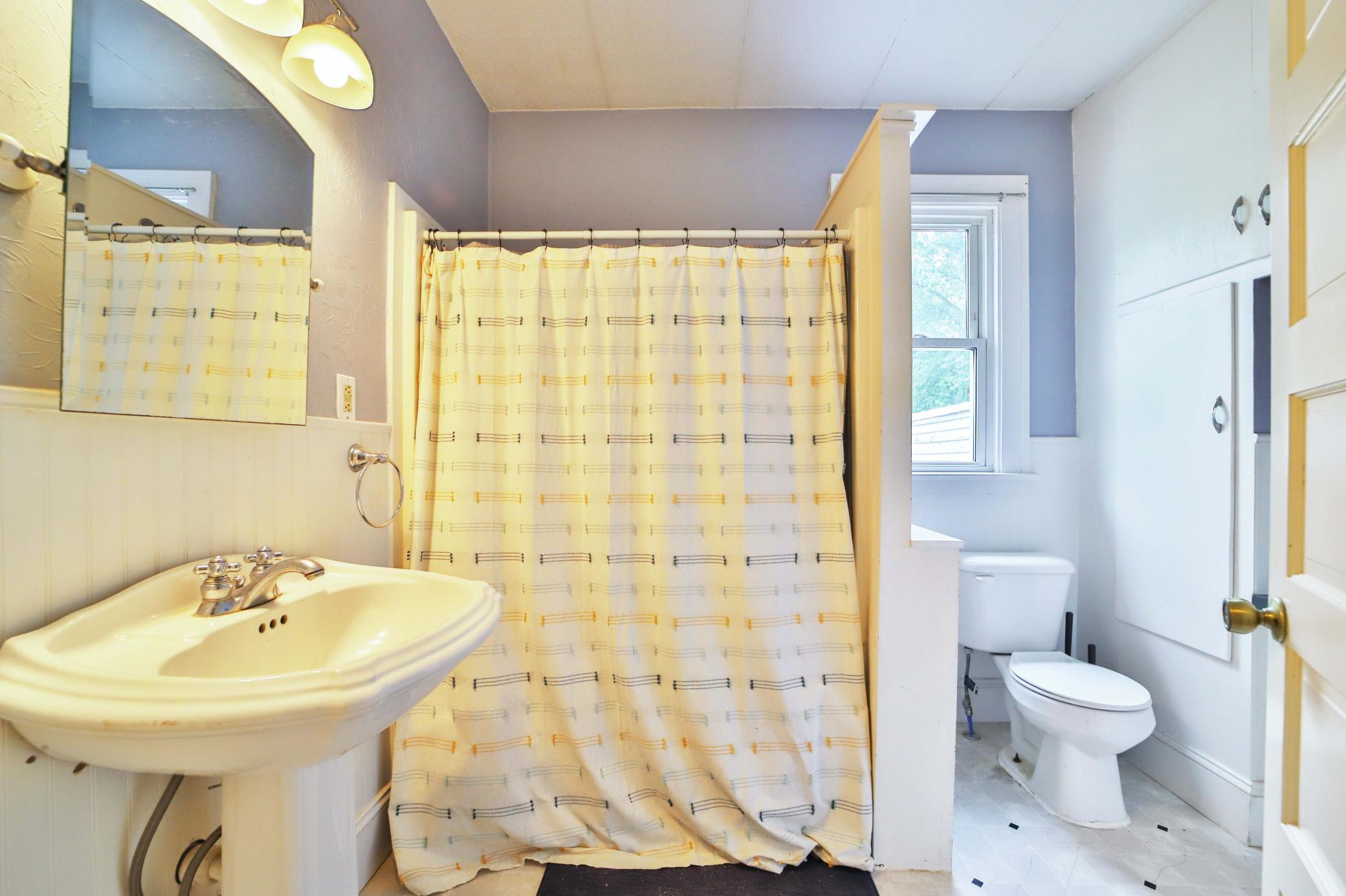 1918 single family home for sale at 815 Rosewood Street in Brainerd, MN — 4 bed, 2 bath (photo 16 of 35)