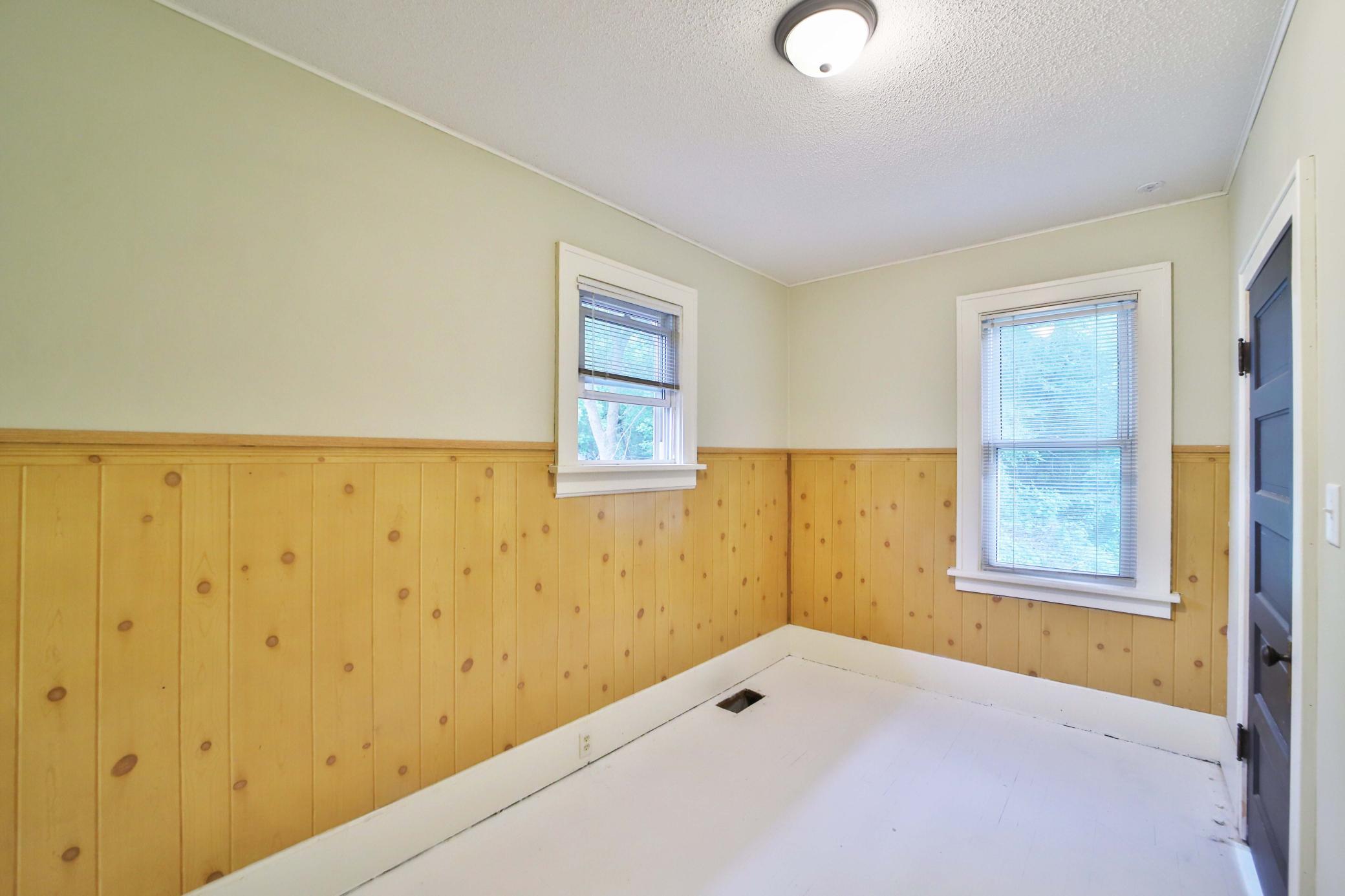 1918 single family home for sale at 815 Rosewood Street in Brainerd, MN — 4 bed, 2 bath (photo 18 of 35)