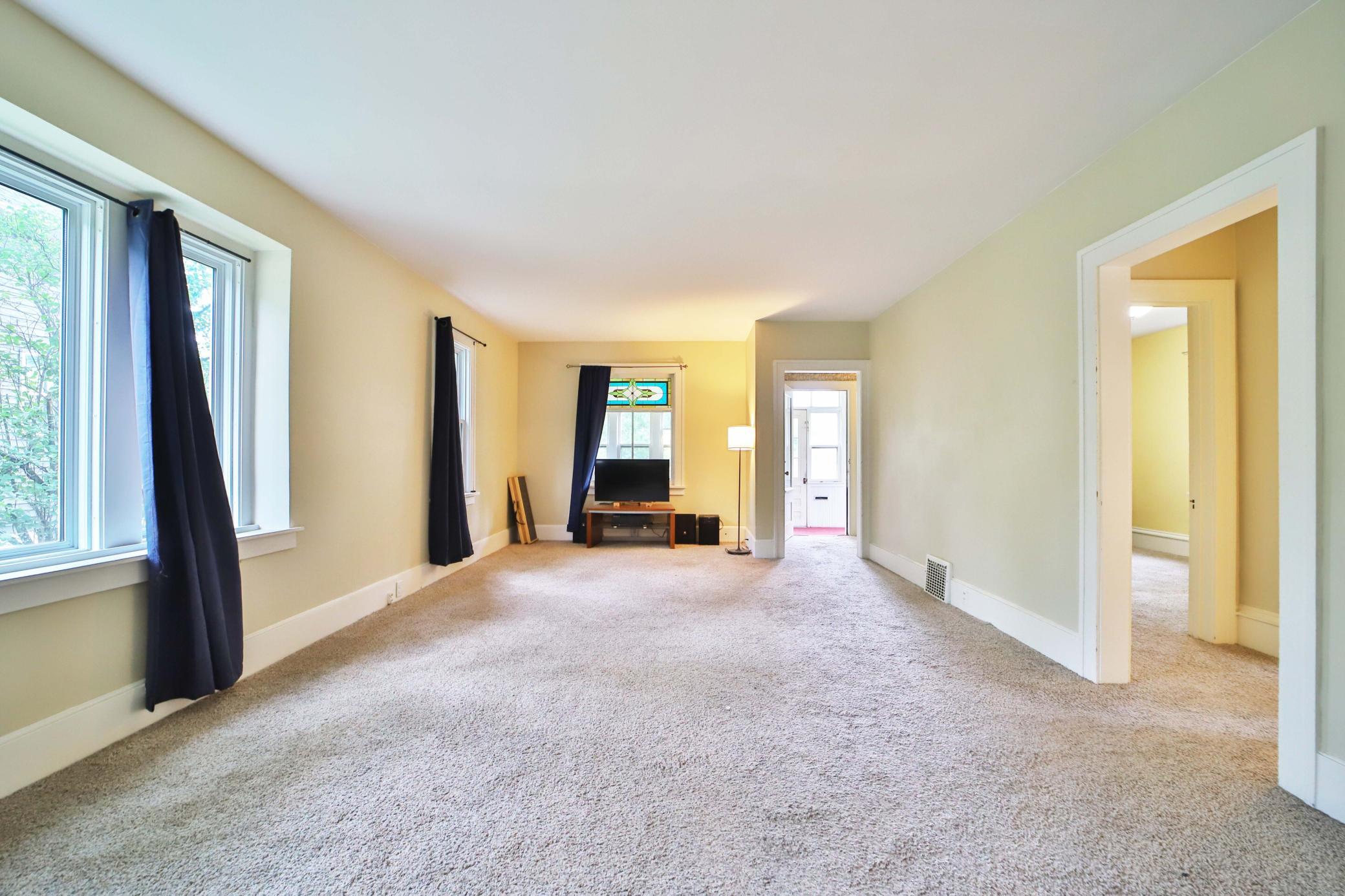1918 single family home for sale at 815 Rosewood Street in Brainerd, MN — 4 bed, 2 bath (photo 7 of 35)