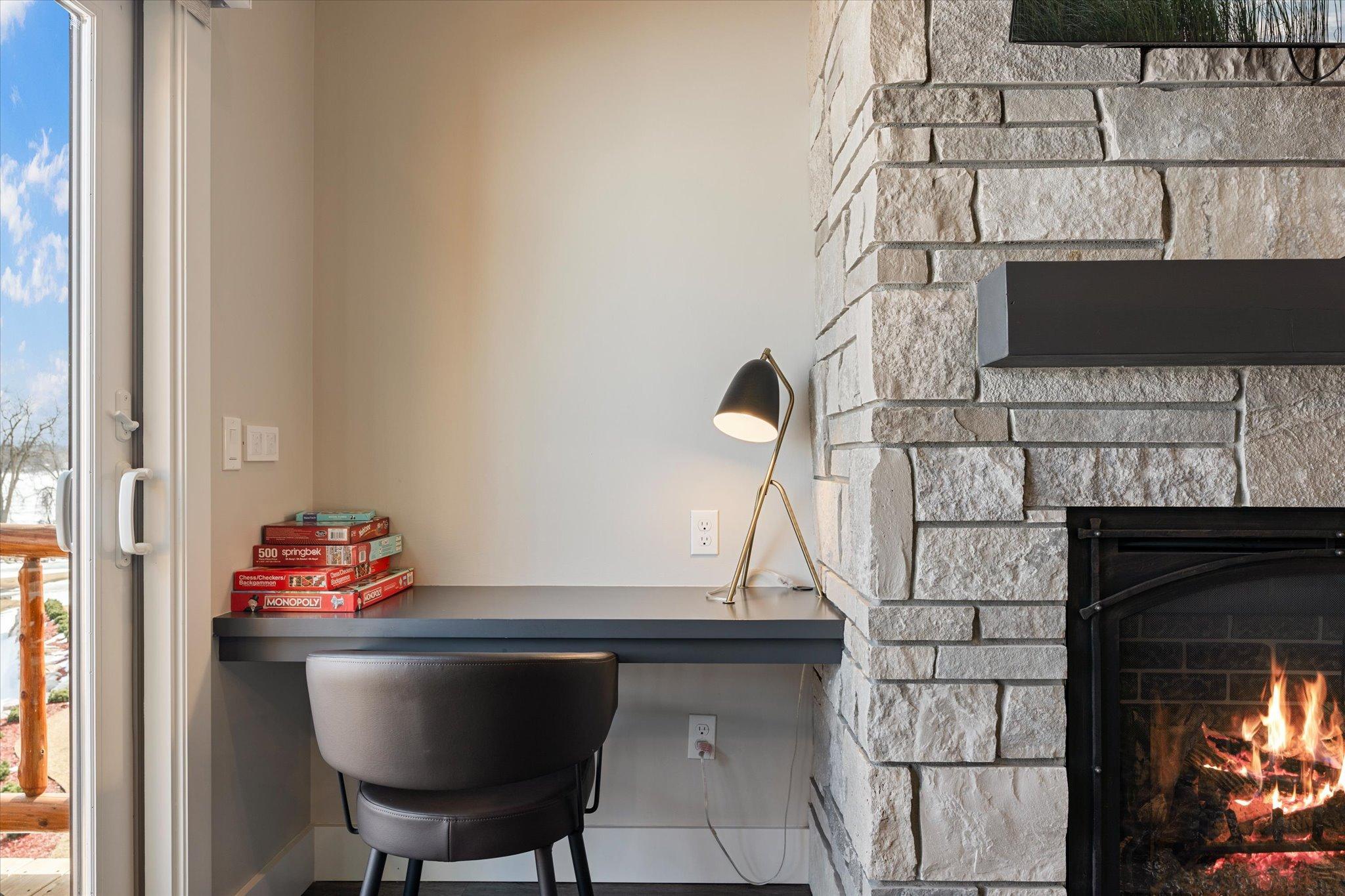 2022 townhouse for sale at Trapper's Landing #275 6916 Beach View Lane NW in Walker, MN — 3 bed, 3 bath (photo 27 of 45)