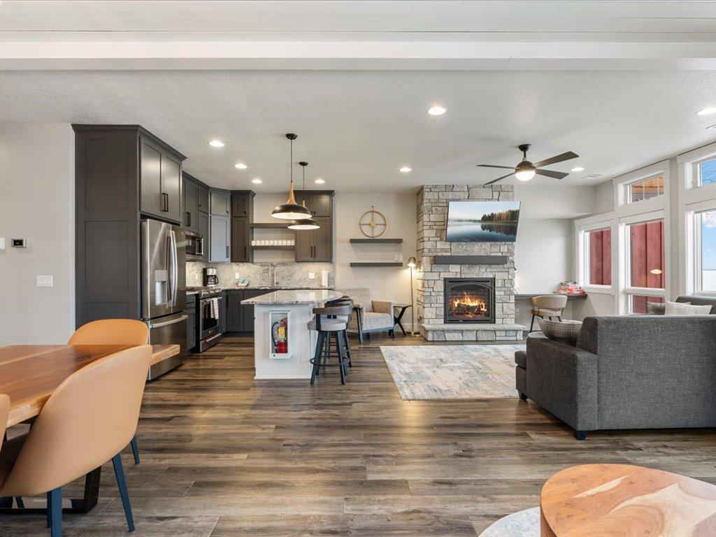 2022 townhouse for sale at Trapper's Landing #275 6916 Beach View Lane NW in Walker, MN — 3 bed, 3 bath (photo 4 of 45)