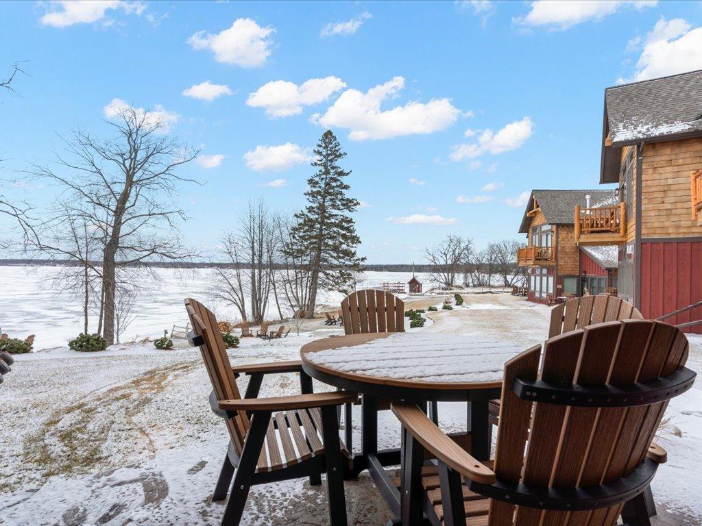 2022 townhouse for sale at Trapper's Landing #275 6916 Beach View Lane NW in Walker, MN — 3 bed, 3 bath (photo 39 of 45)