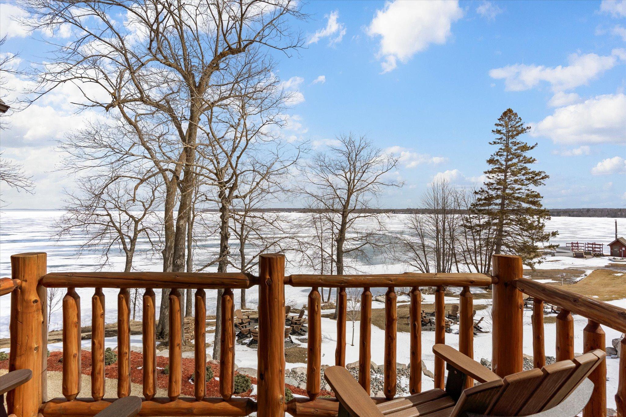 2022 townhouse for sale at Trapper's Landing #275 6916 Beach View Lane NW in Walker, MN — 3 bed, 3 bath (photo 40 of 45)